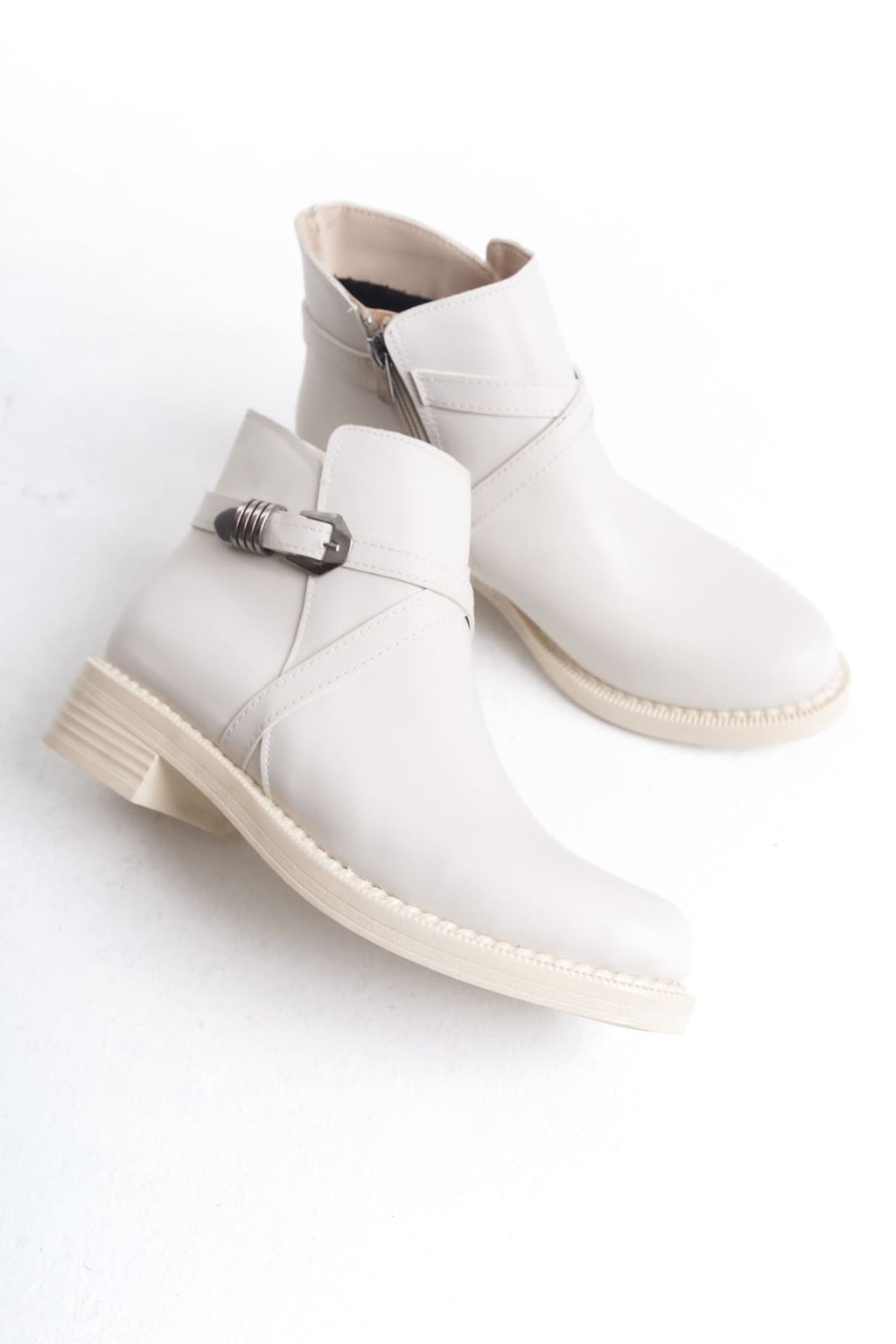 NOVA Women's Boots – Cream with Orthopedic Heels, Elastic Zipper Detail