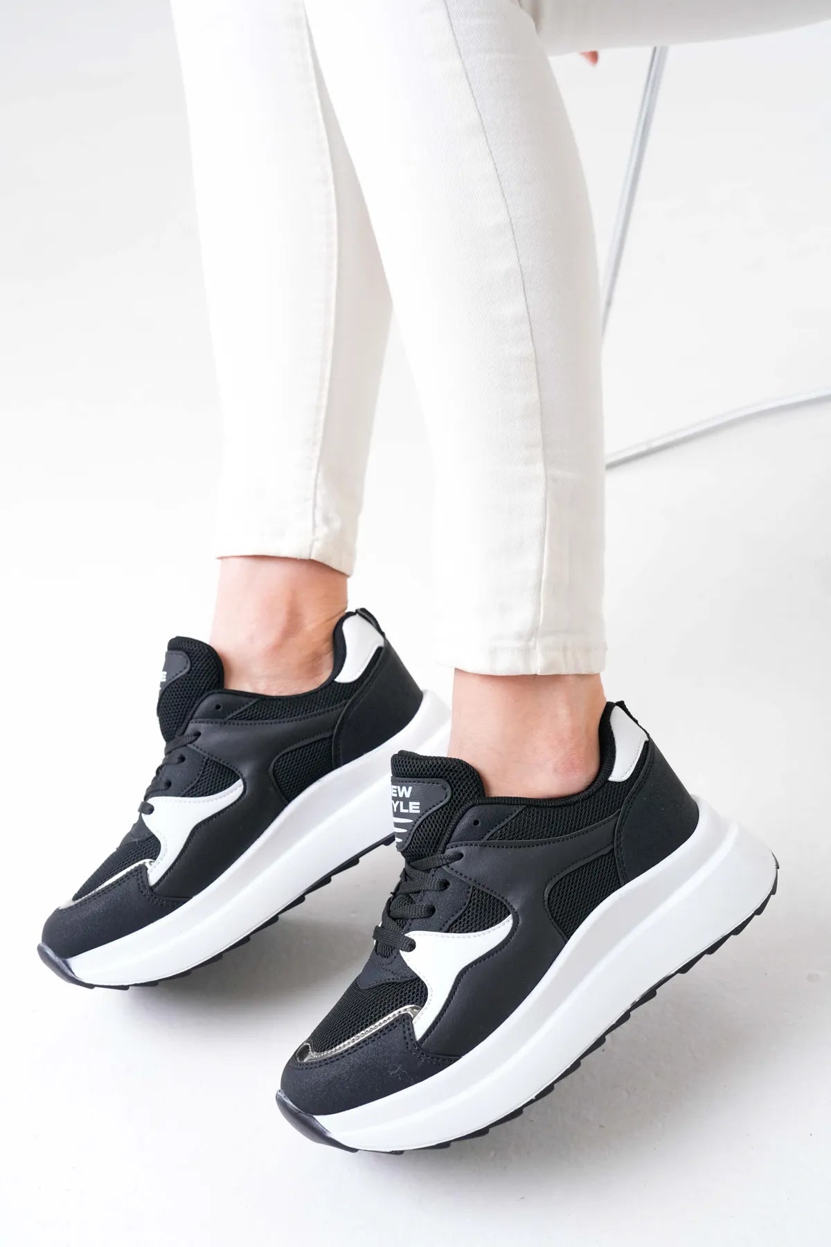 NZS Premium Knit Detailed Lace-Up Women's Black and White Sneakers