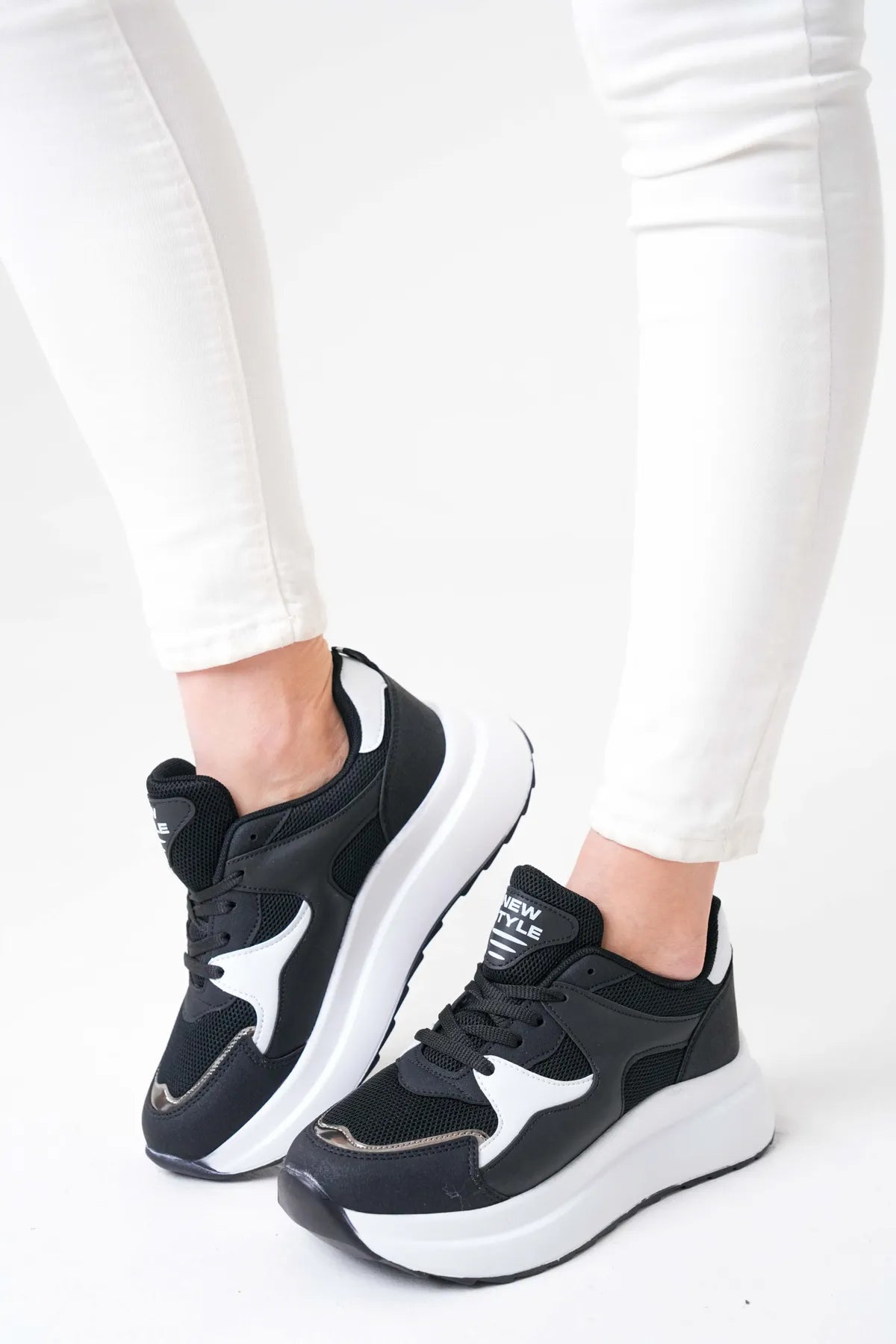 NZS Premium Knit Detailed Lace-Up Women's Black and White Sneakers