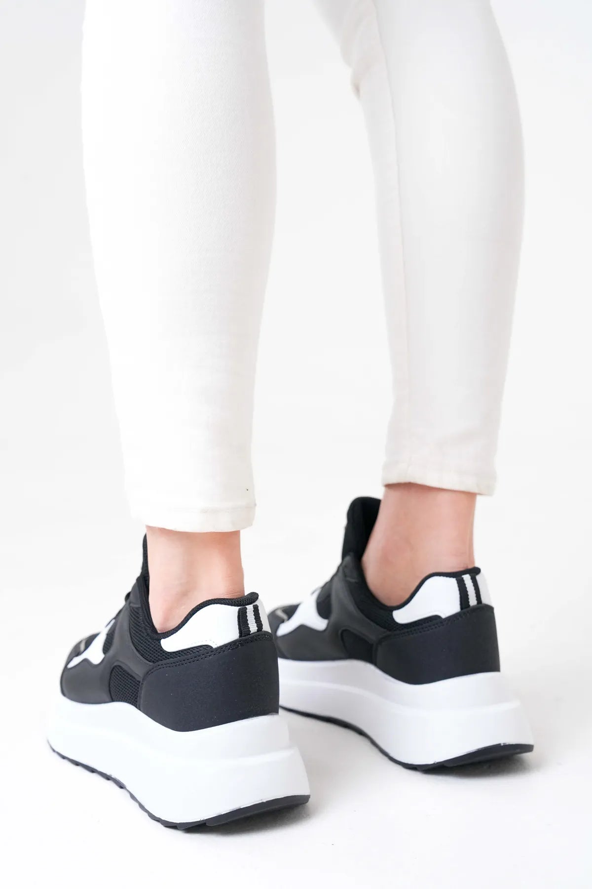 NZS Premium Knit Detailed Lace-Up Women's Black and White Sneakers