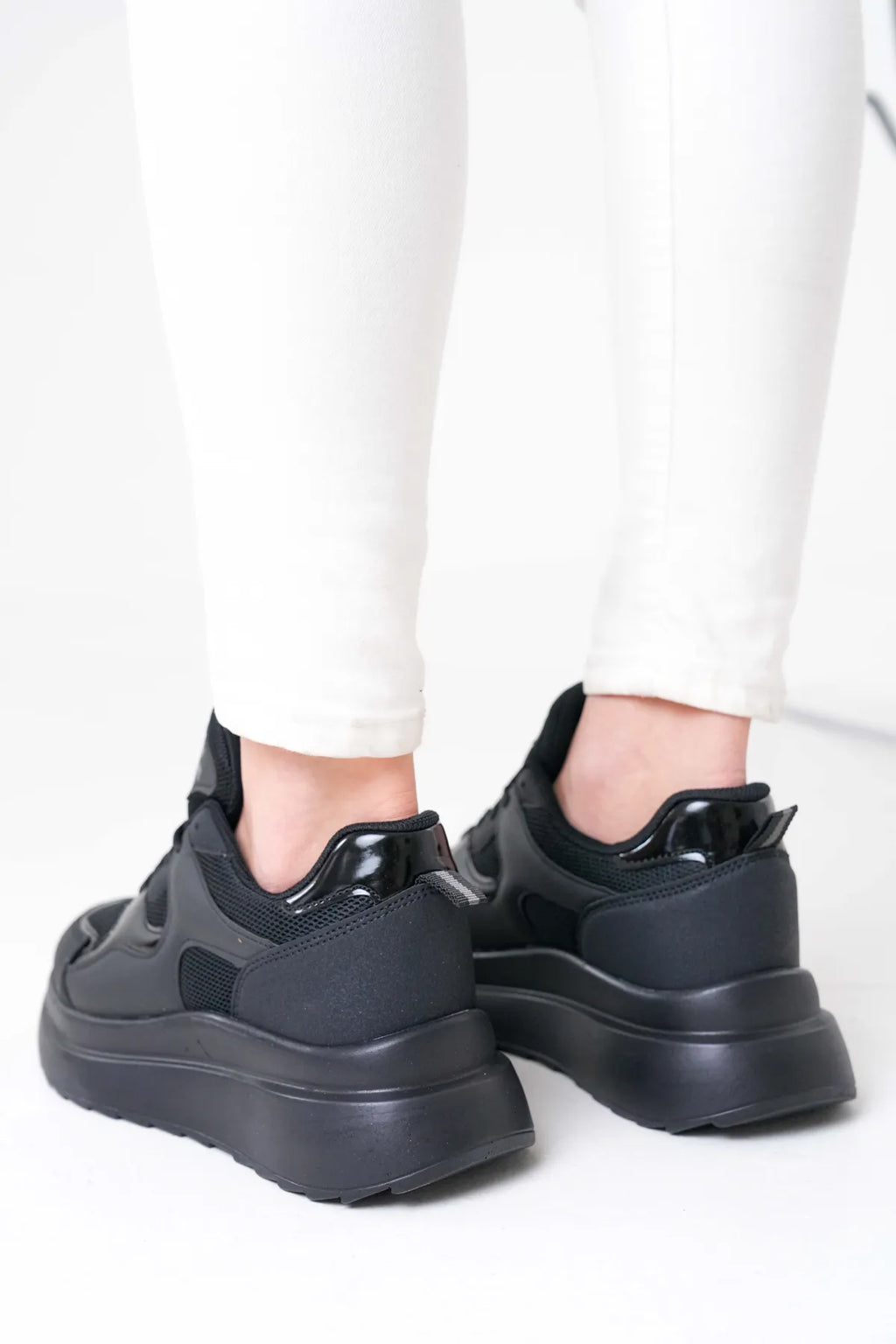 NZS Premium Triko Detaylı Bağcıklı Kadın Siyah Sneaker