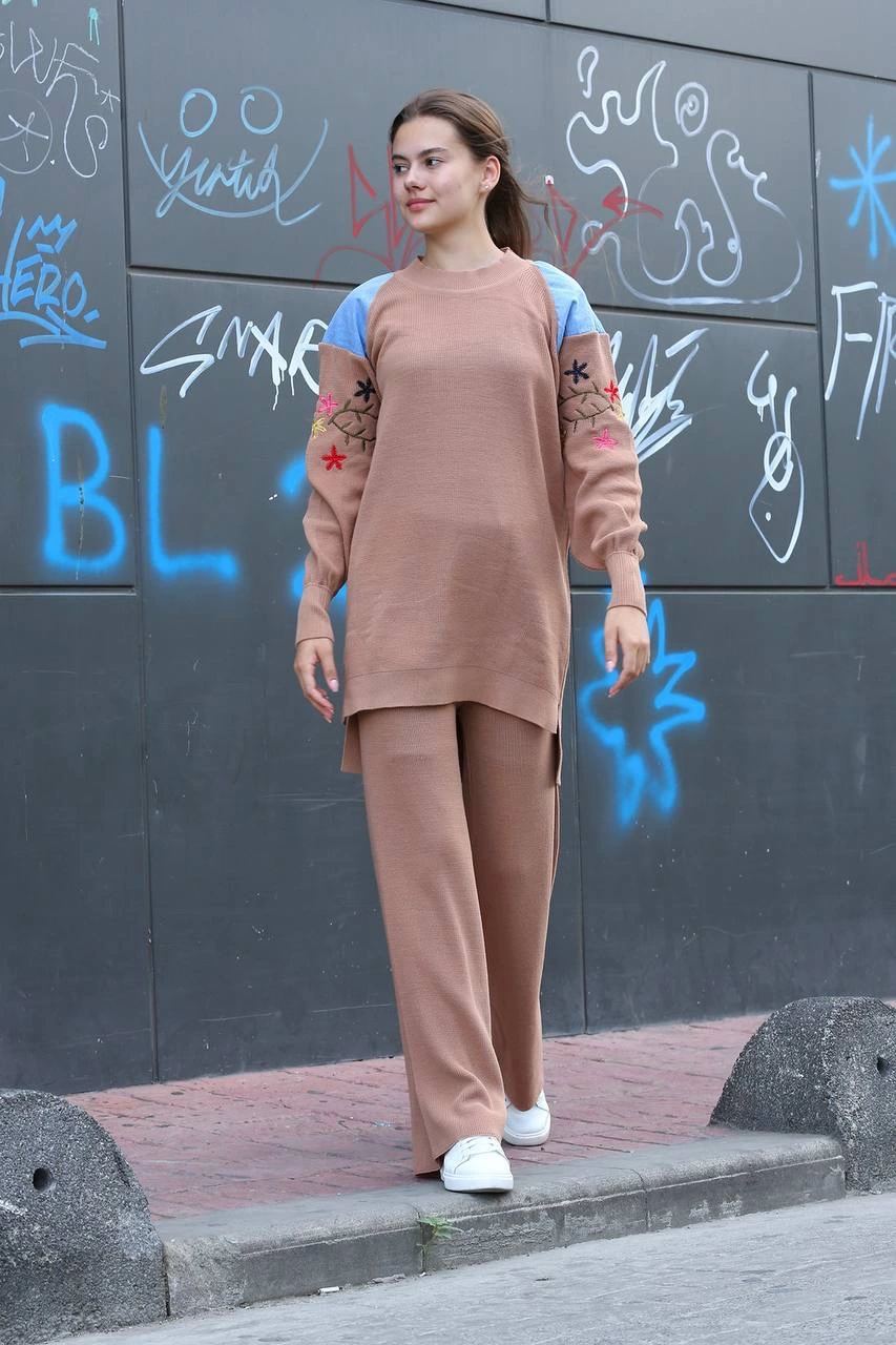Shoulder Detailed Sleeve Embroidered Double-Piece Bottom and Top Knitwear Set Mink