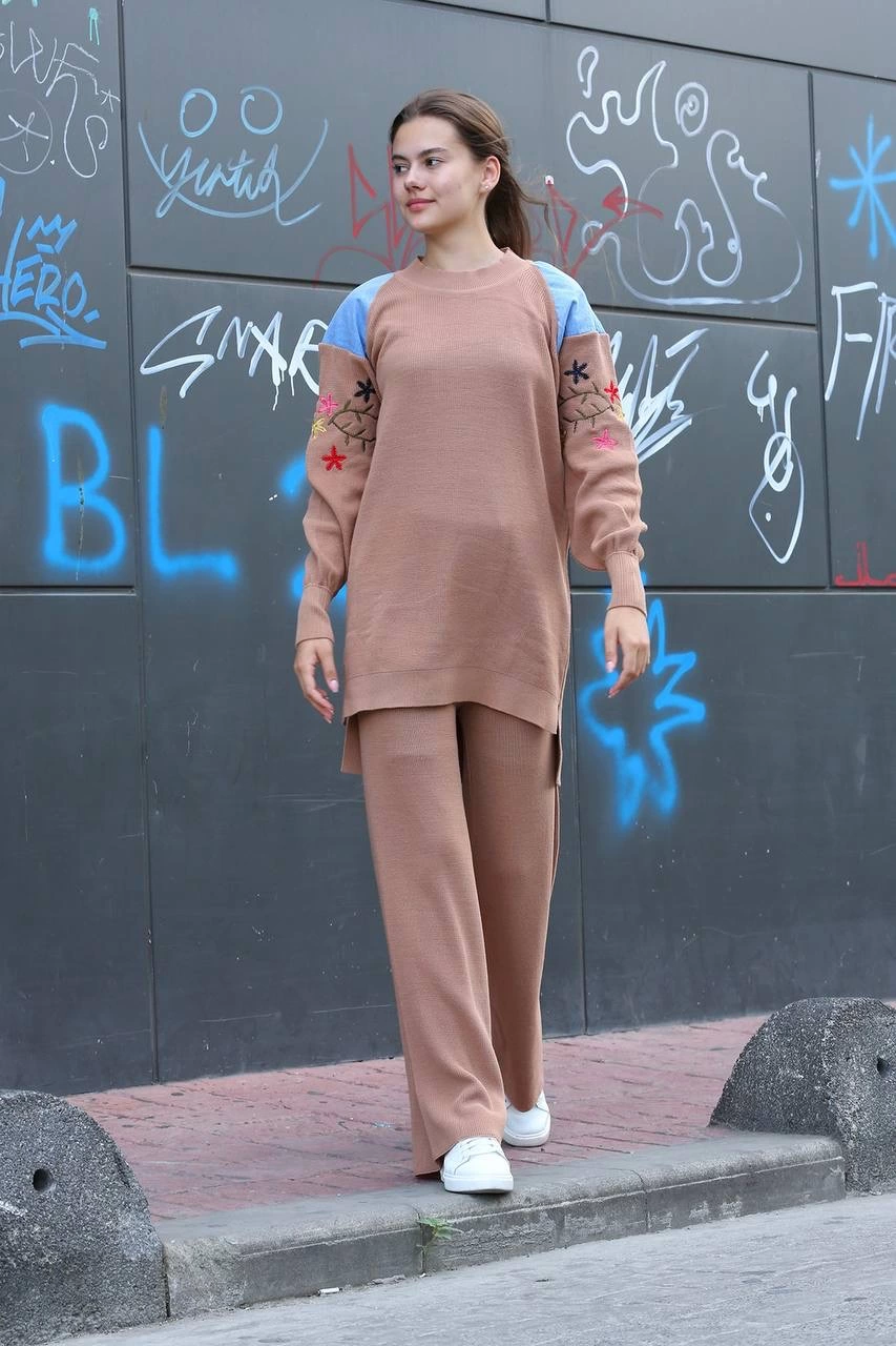Shoulder Detailed Sleeve Embroidered Double-Piece Bottom and Top Knitwear Set Mink
