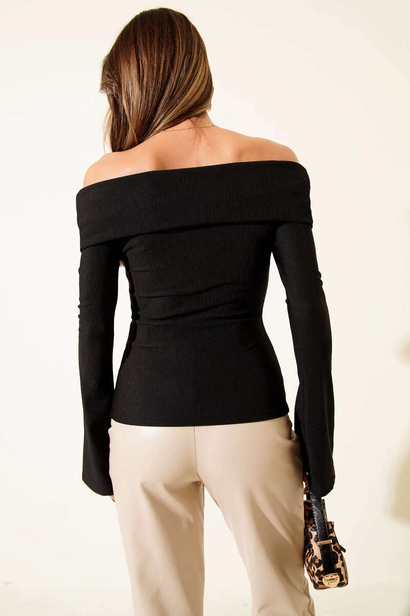 Omzu Açık Fermuarlı Bluz Siyah