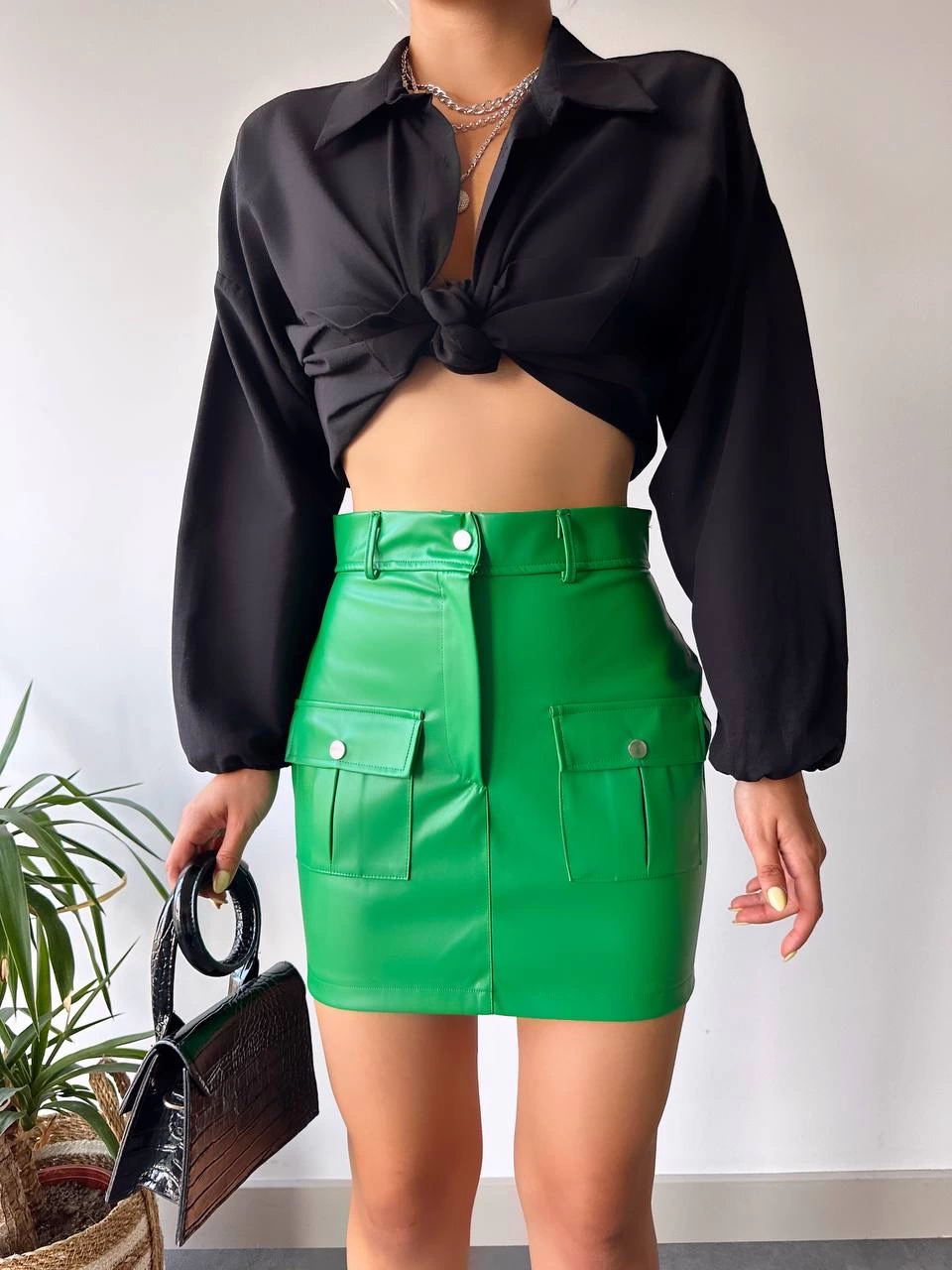 Önden İki Cepli Deri Etek Yeşil
