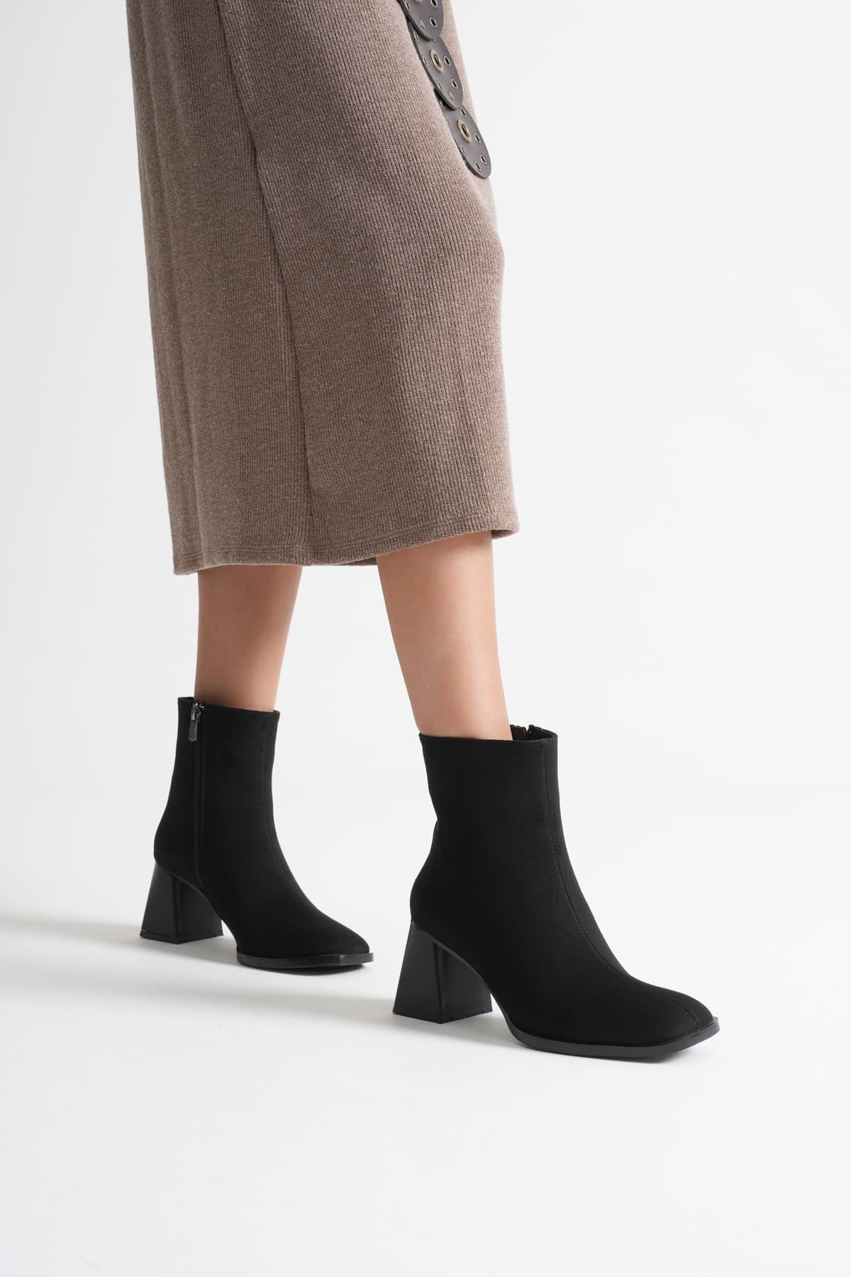 Napoca Premium Vegan Deri Siyah Süet Topuklu Bot