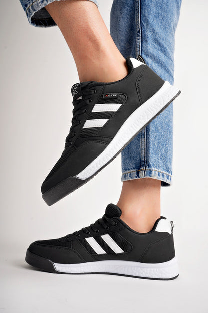 X24 Ortopedik Taban Çizgili Unisex Yazlık Siyah Beyaz Rengi Spor Ayakkabı