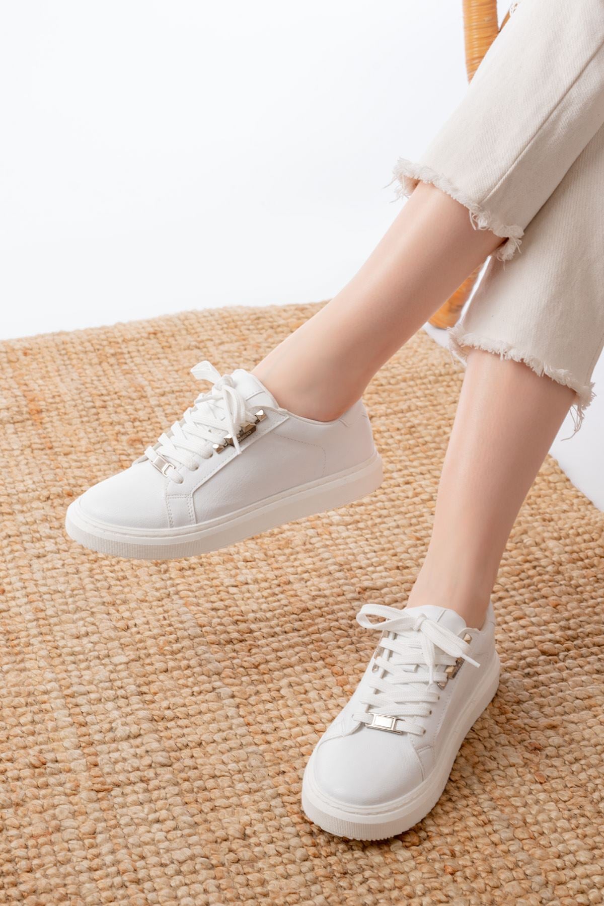 ZRİN-910 Premium Beyaz Bağcıklı Günlük Kadın Sneaker