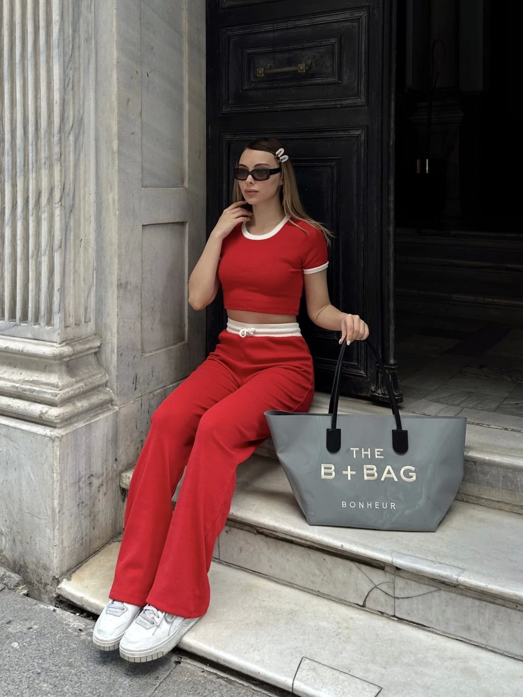 Crop 2-Piece Suit with Piping and Trousers Red