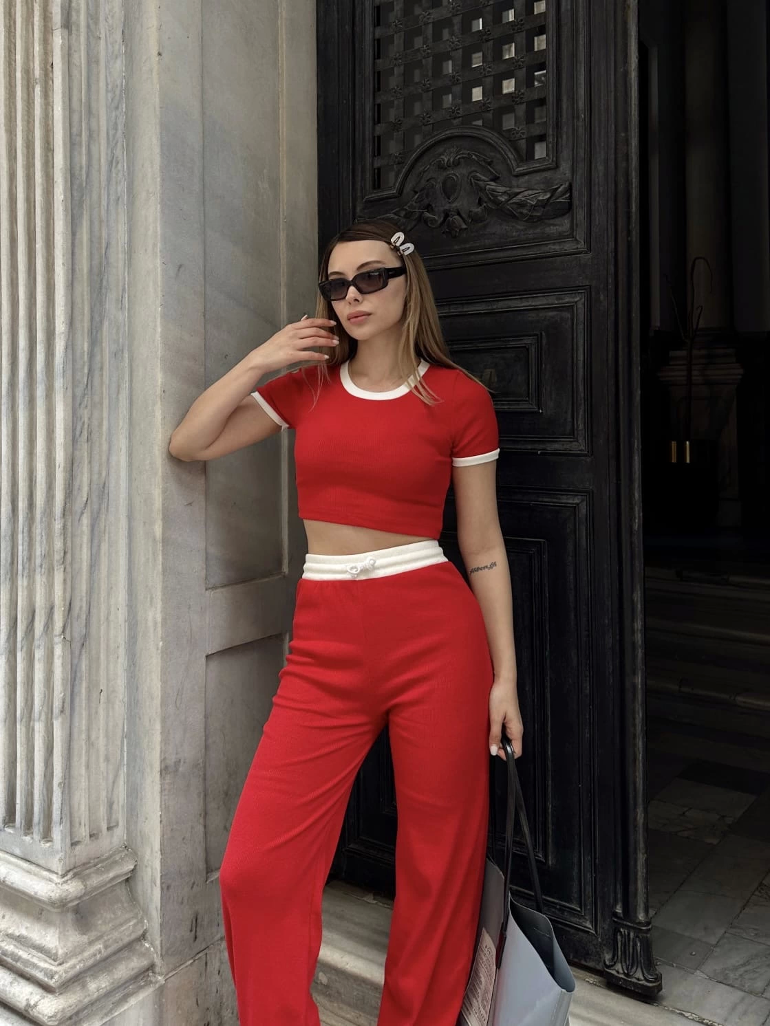 Crop 2-Piece Suit with Piping and Trousers Red