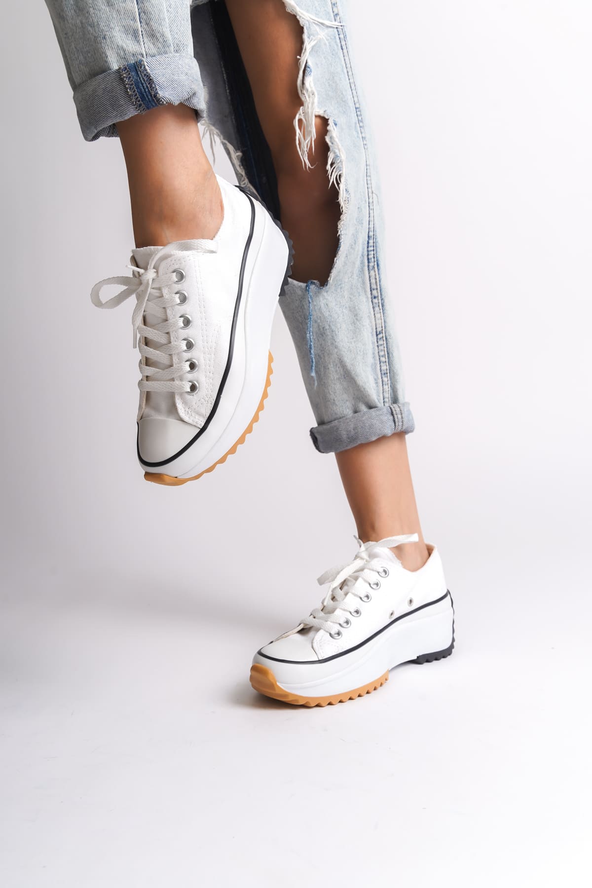 NICE Lace-Up Orthopedic Sole Linen White Women's Sneaker