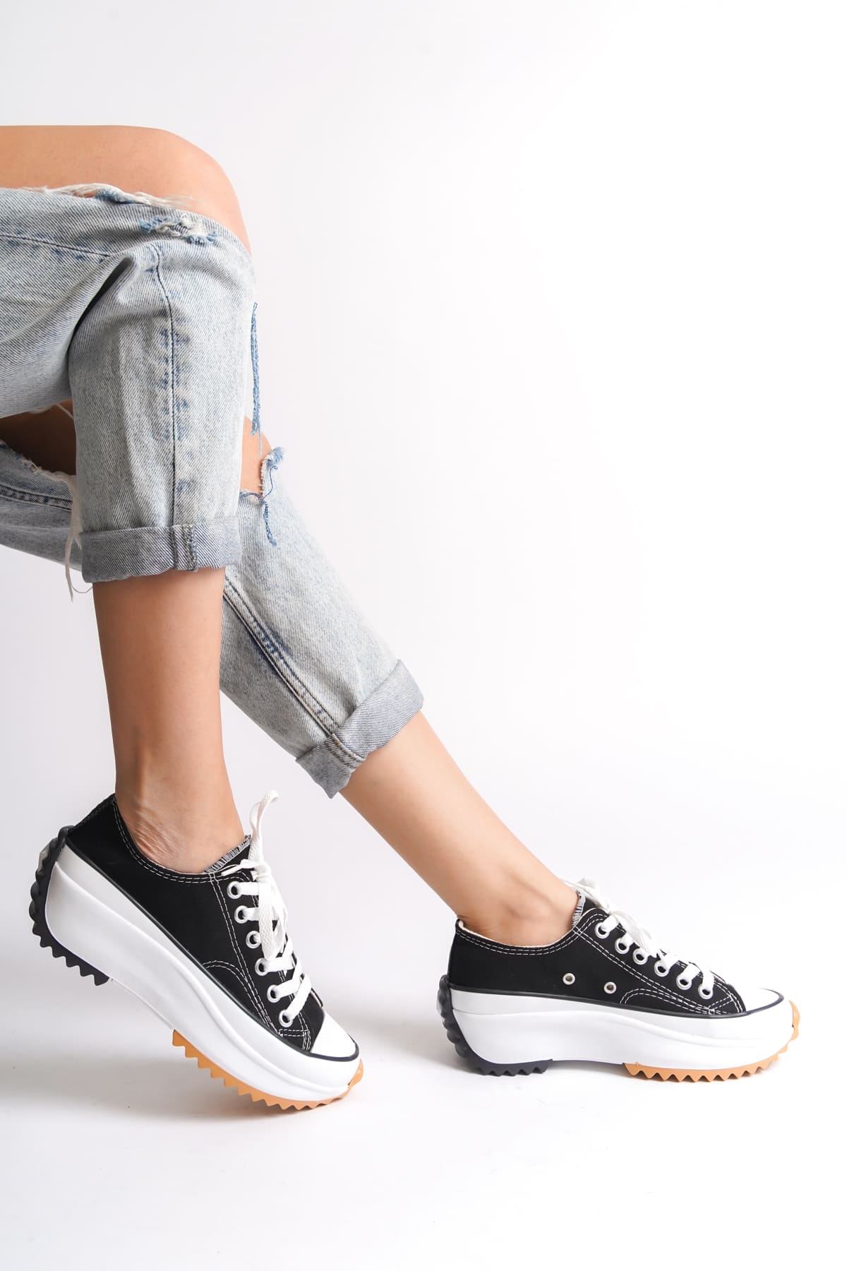 NICE Lace-Up Orthopedic Sole Linen Black Women's Sneaker