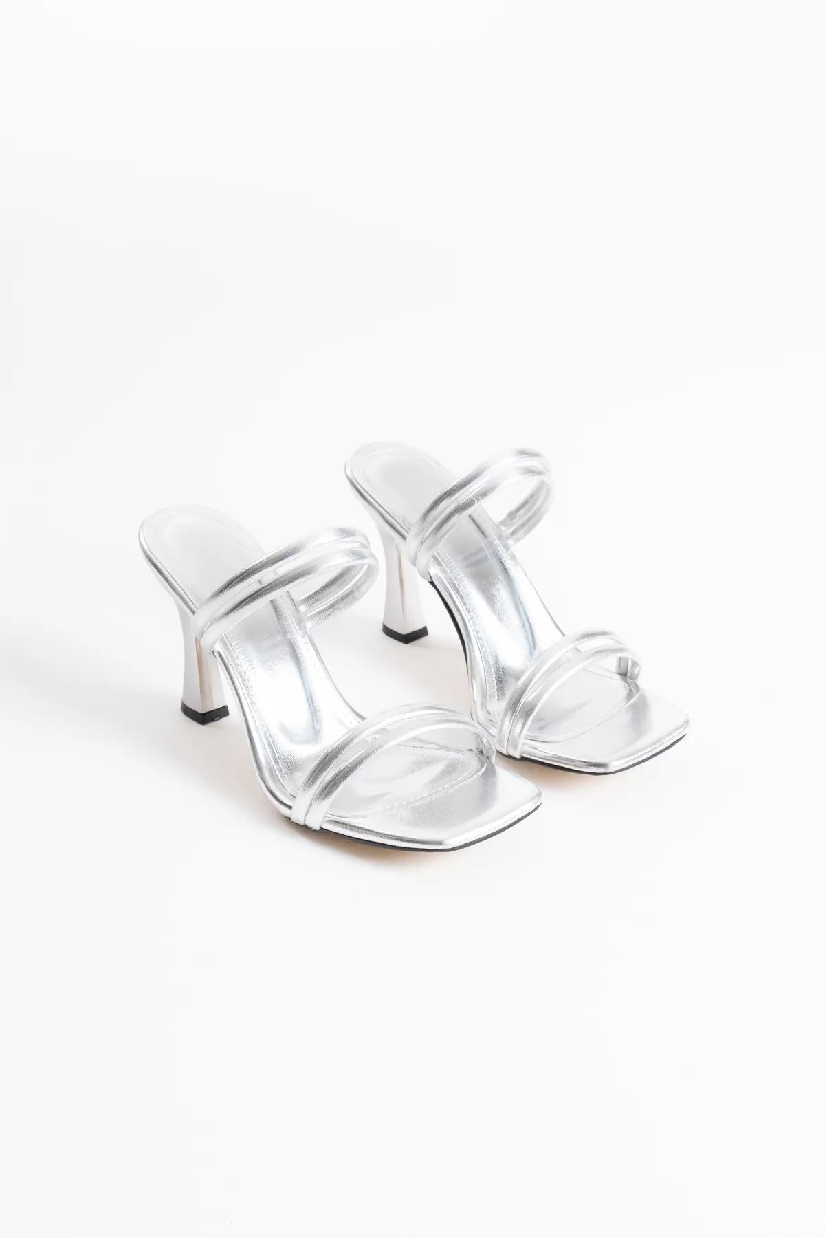 Petra Premium Women's Silver Heeled Slippers