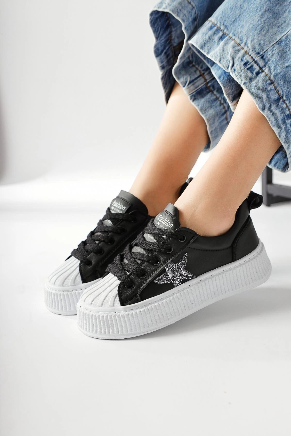 Piata Premium Siyah Beyaz Bağcıklı Star Kadın Sneaker