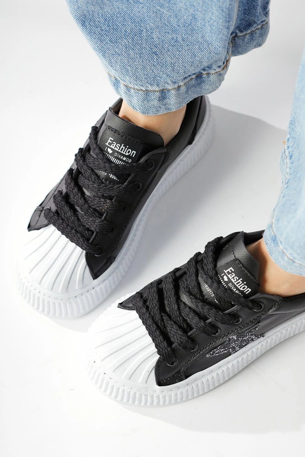 Piata Premium Siyah Beyaz Bağcıklı Star Kadın Sneaker