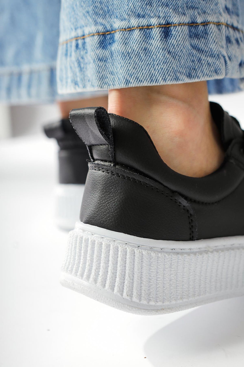 Piata Premium Siyah Beyaz Bağcıklı Star Kadın Sneaker