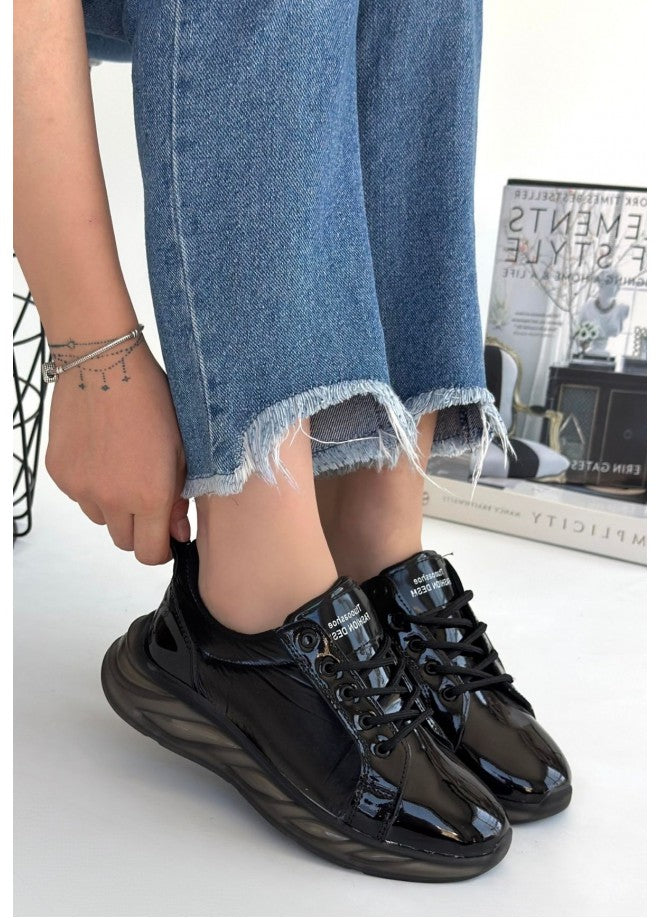 PİO Siyah Rugan Özel Taban Kadın Sneaker