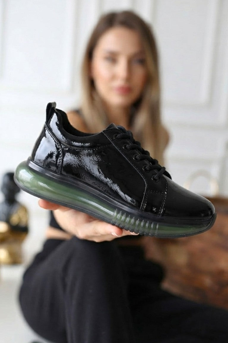PİO Siyah Yeşil Rugan Özel Taban Kadın Sneaker