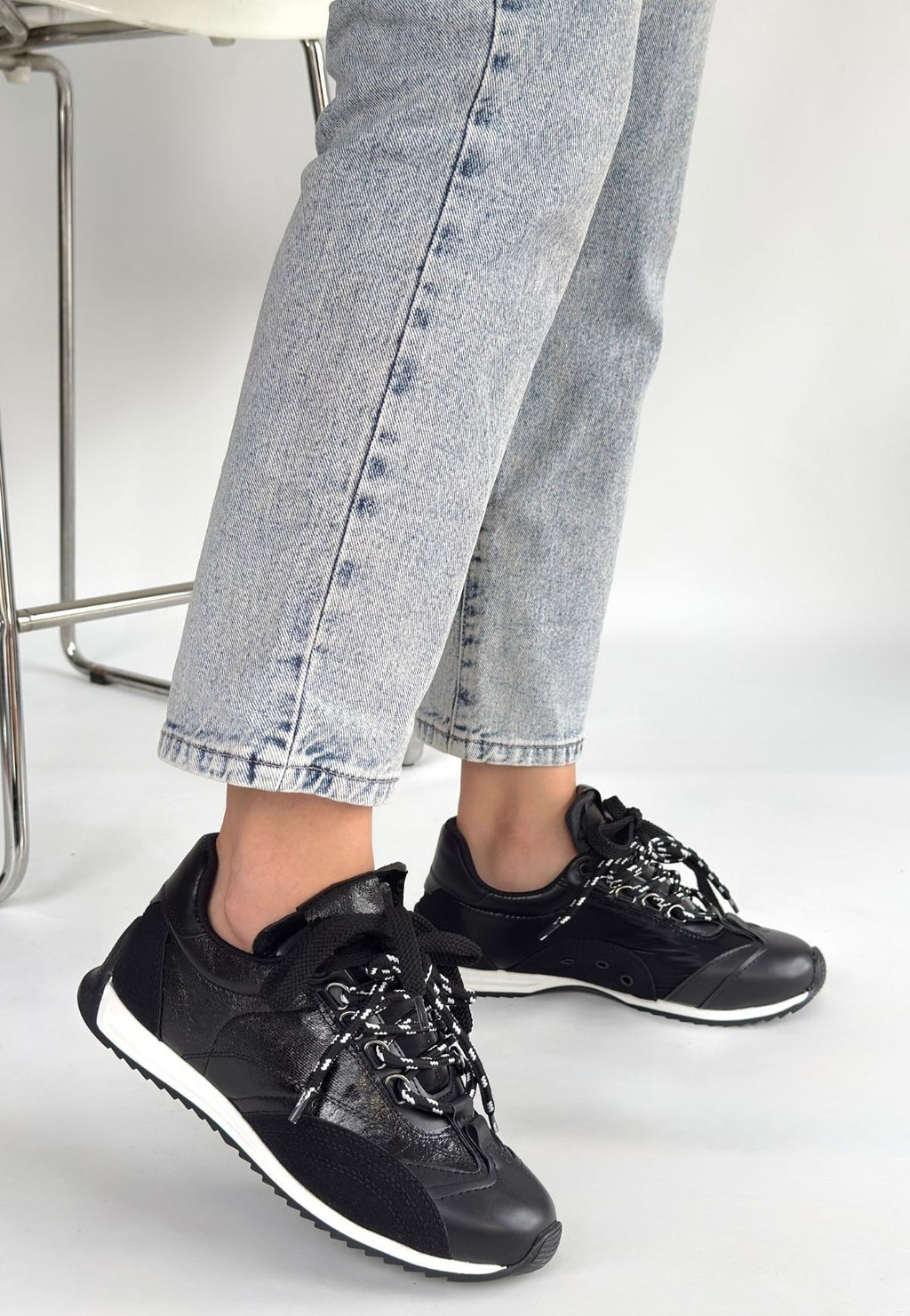 ZRNE-009 Premium Siyah Bağcıklı Paraşüt Detaylı Kadın Sneaker