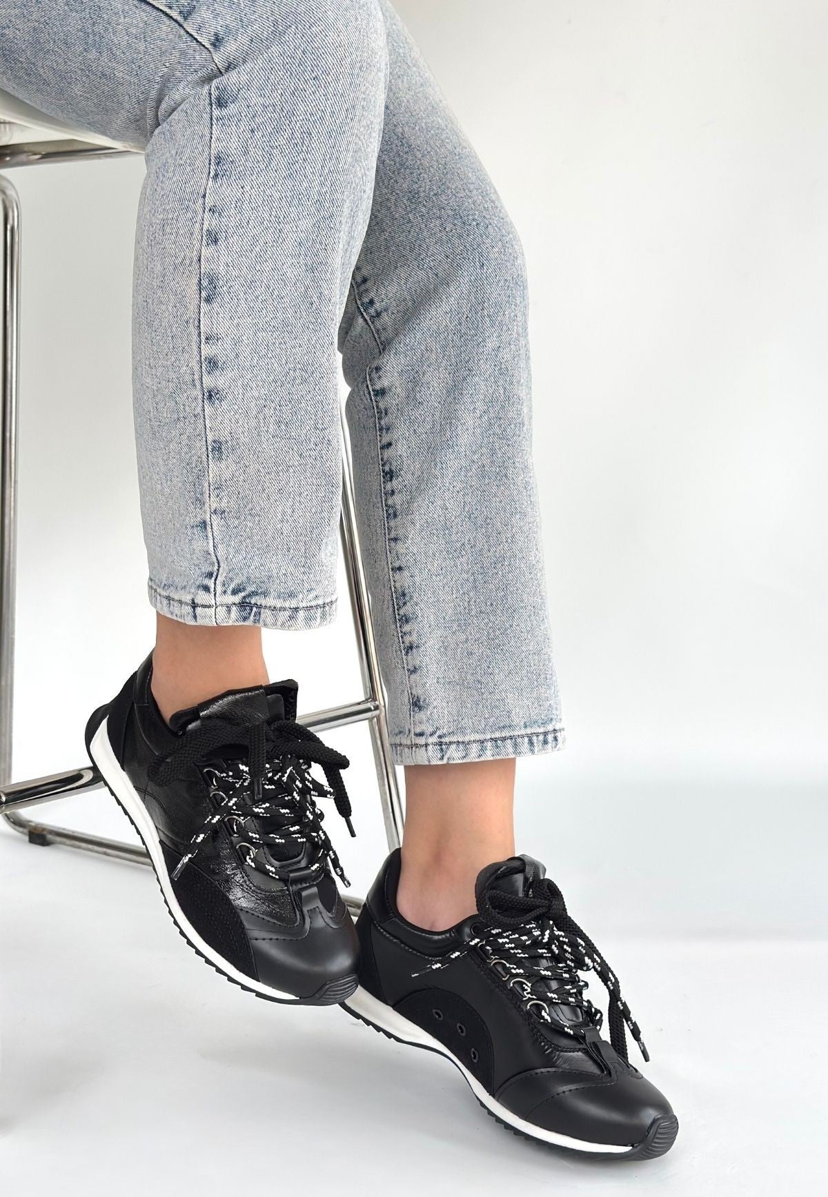 ZRNE-009 Premium Siyah Bağcıklı Paraşüt Detaylı Kadın Sneaker