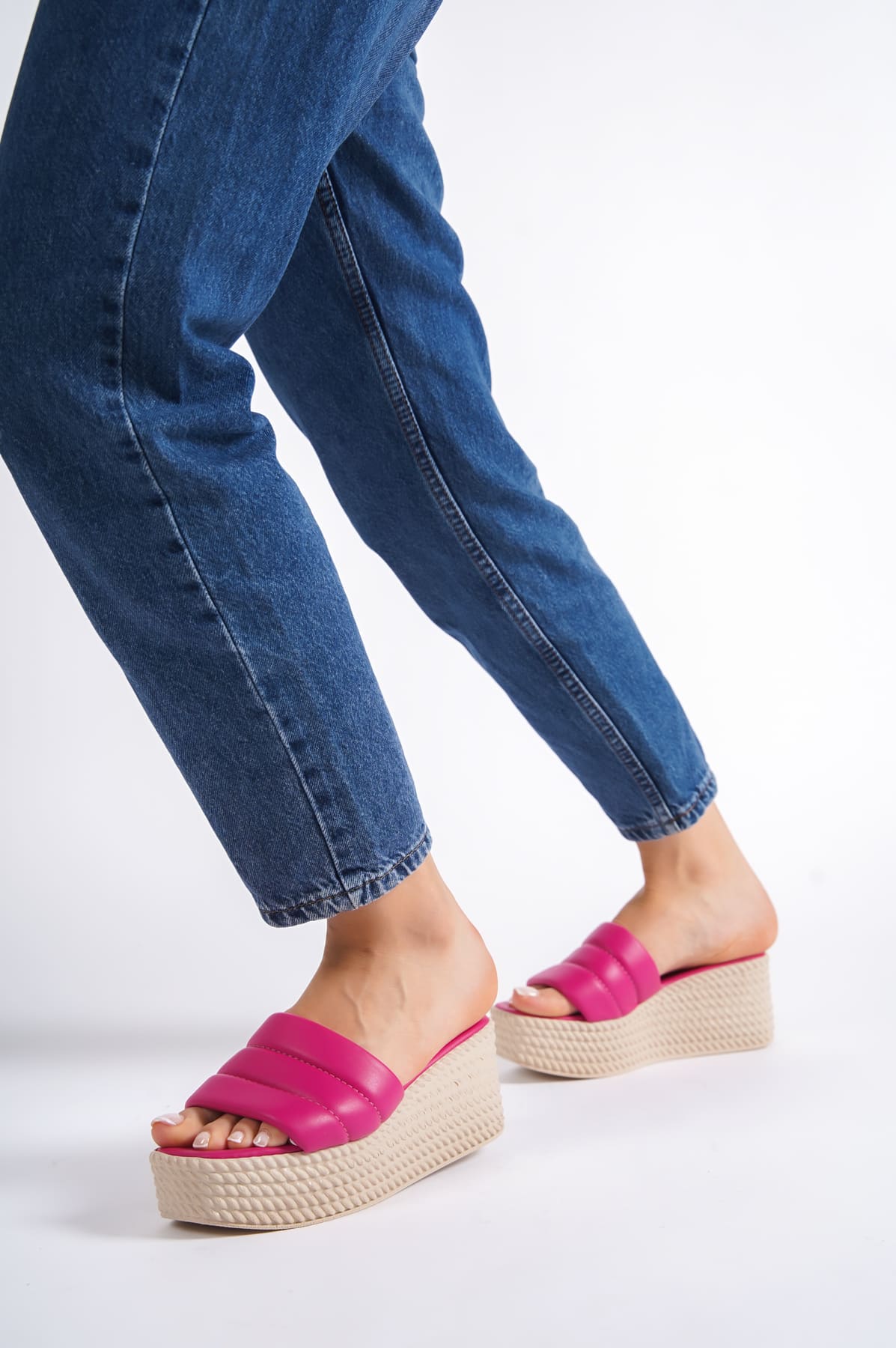 REINA Wedge Heeled Orthopedic Sole Wicker Look Women's Slippers - Fuchsia