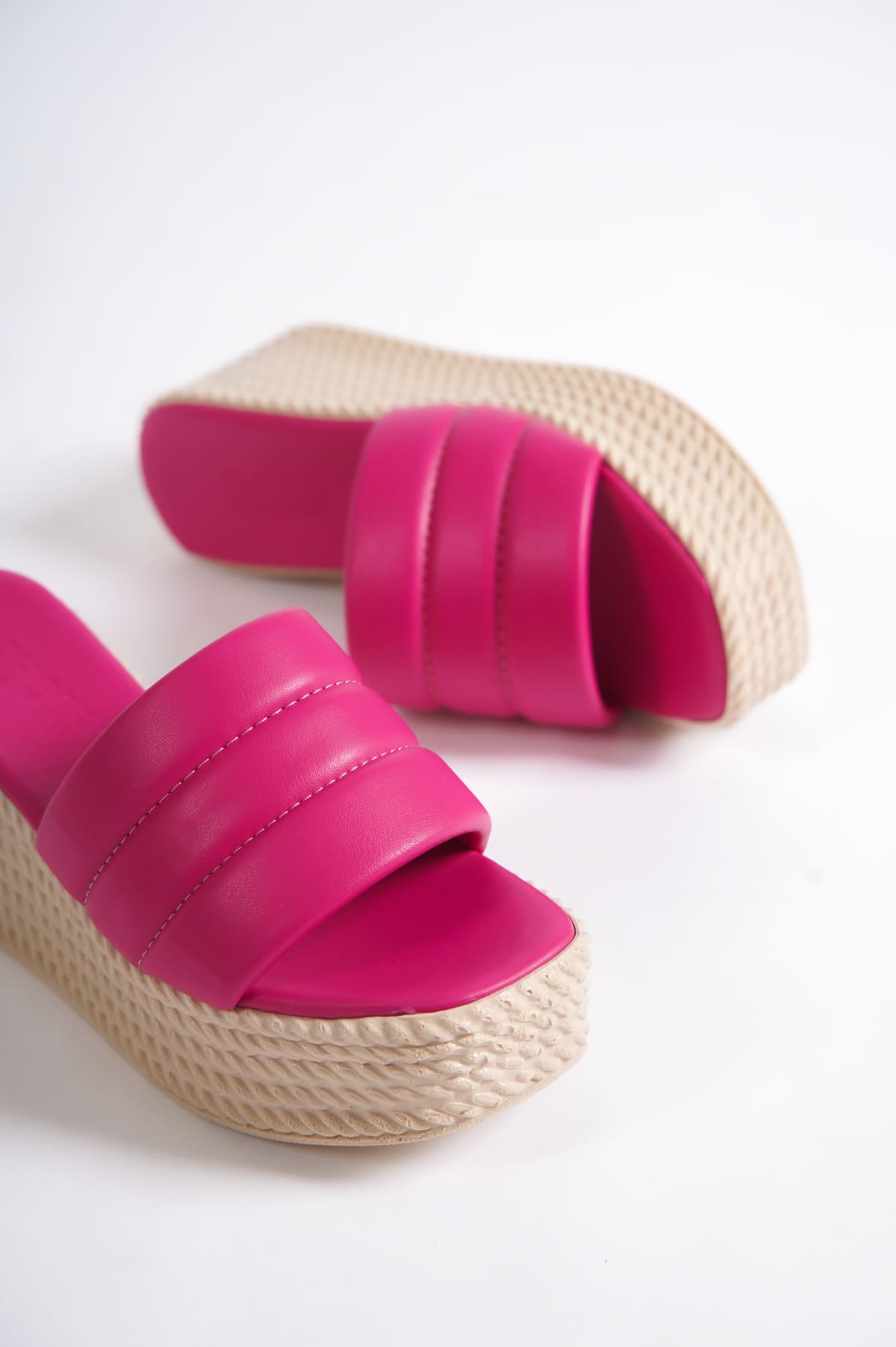 REINA Wedge Heeled Orthopedic Sole Wicker Look Women's Slippers - Fuchsia