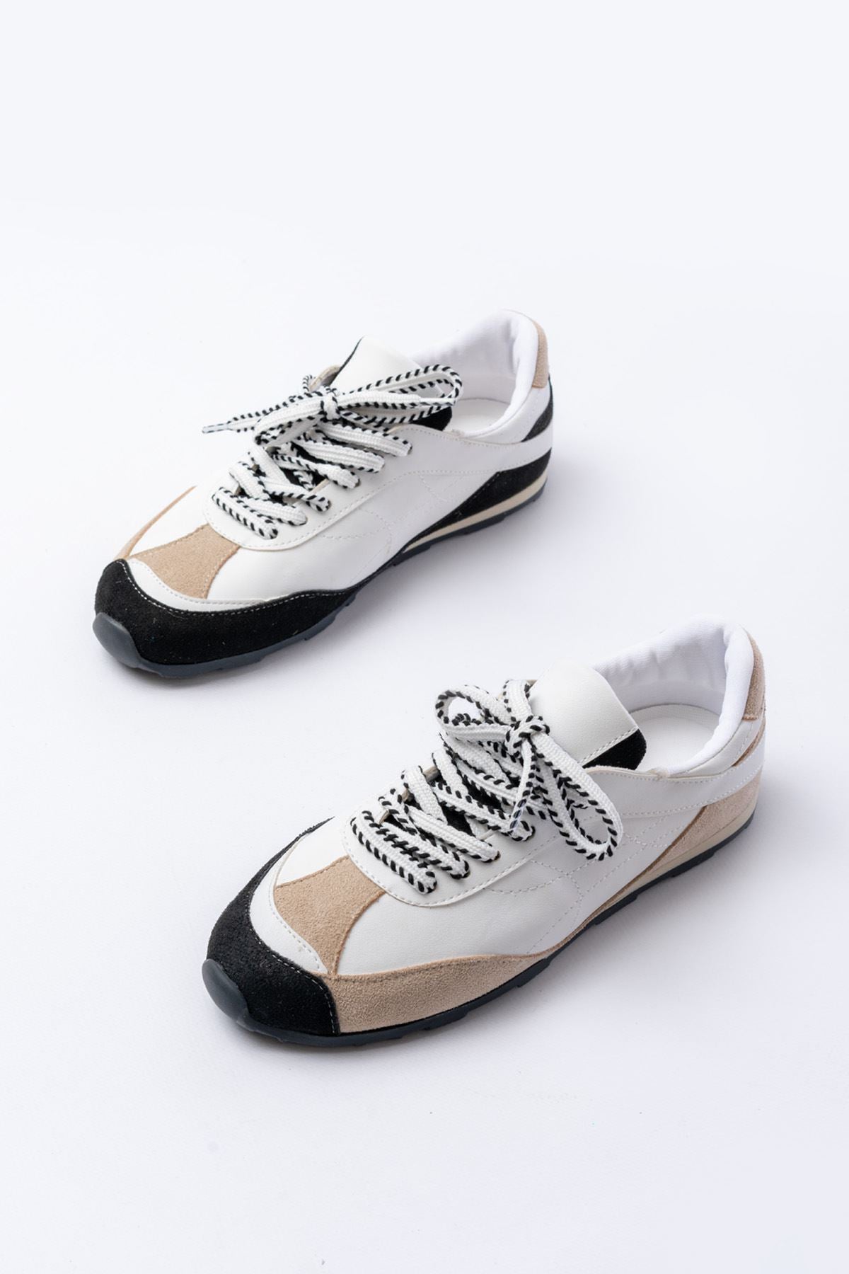 ZRİNRS-02 Premium Beyaz Garni İnce Taban Kadın Sneaker