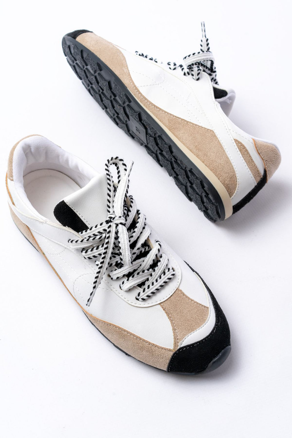 ZRİNRS-02 Premium Beyaz Garni İnce Taban Kadın Sneaker