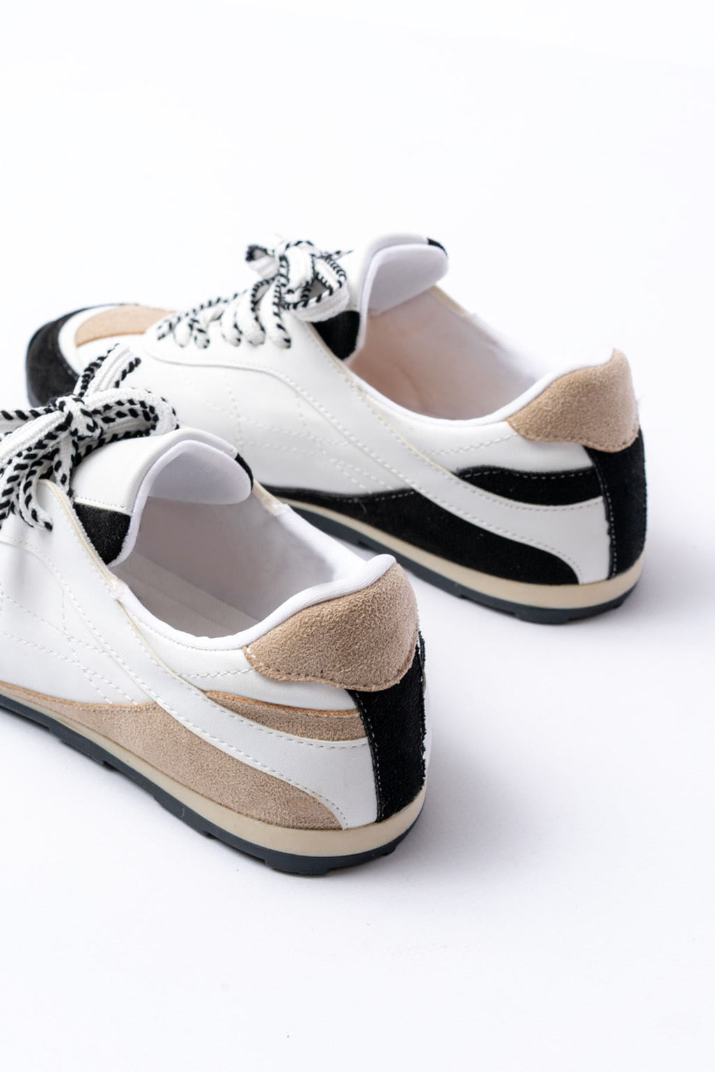 ZRİNRS-02 Premium Beyaz Garni İnce Taban Kadın Sneaker