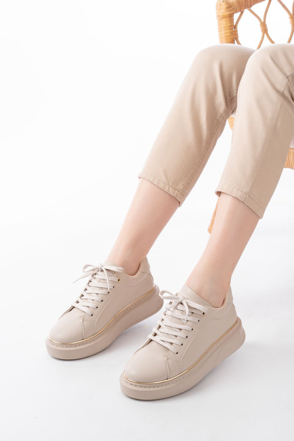 ZRİN-2435 Premium Bej Roze Bağcıklı Günlük Sneaker