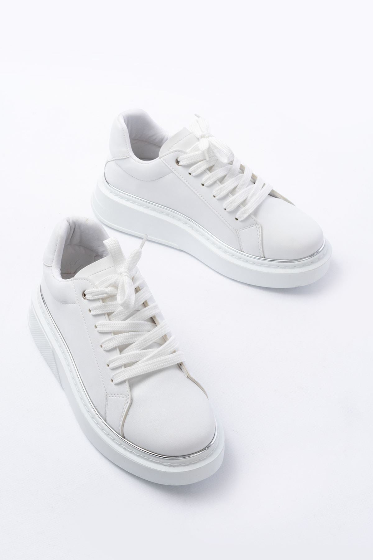 ZRİN-2435 Premium Beyaz Gümüş Bağcıklı Günlük Sneaker