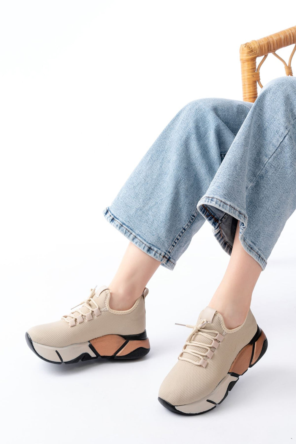 ZRİNS-400 Premium Bej Bağcıklı Triko Renkli Taban Kadın Sneaker