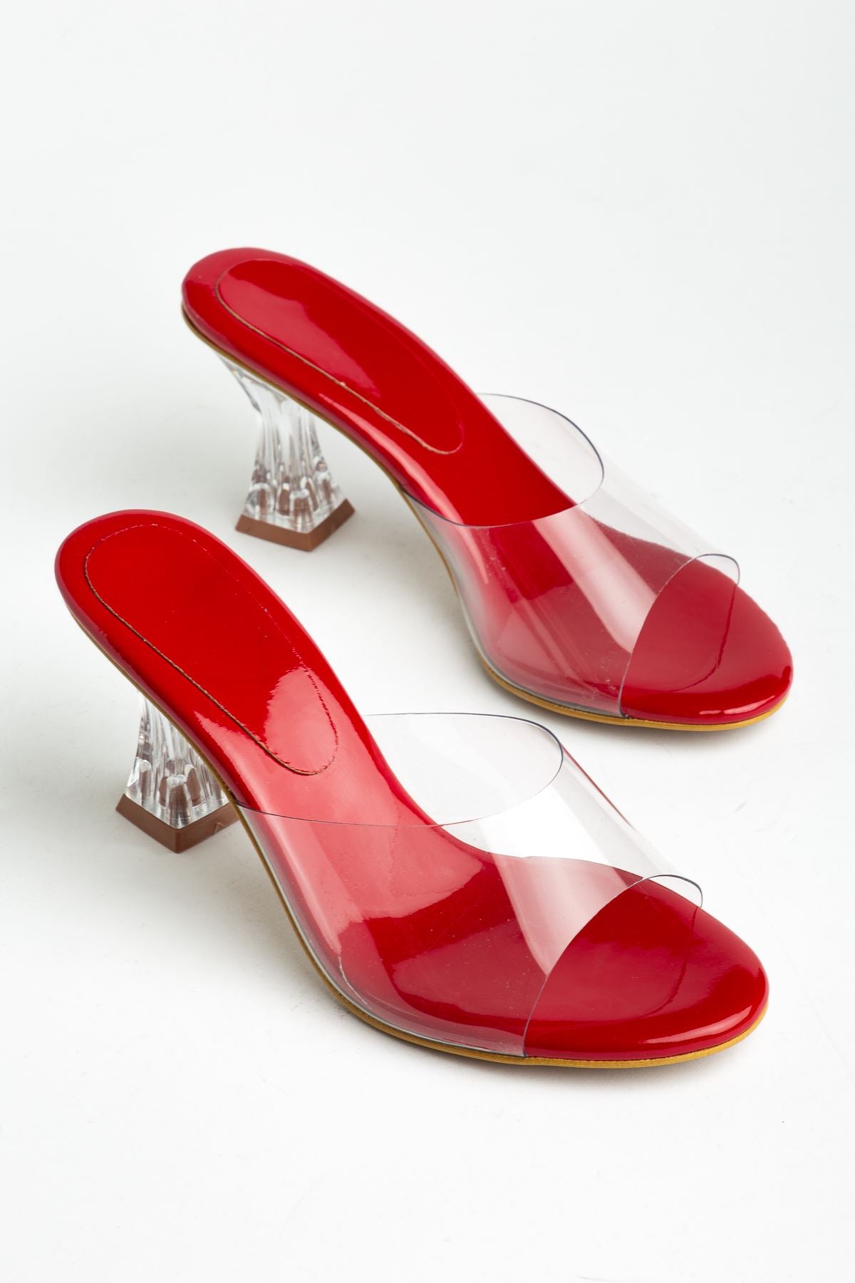 ZRİN-619 Kırmızı Rugan Şeffaf Bantlı Şeffaf Topuklu Yuvarlak Burunlu Kadın Terlik