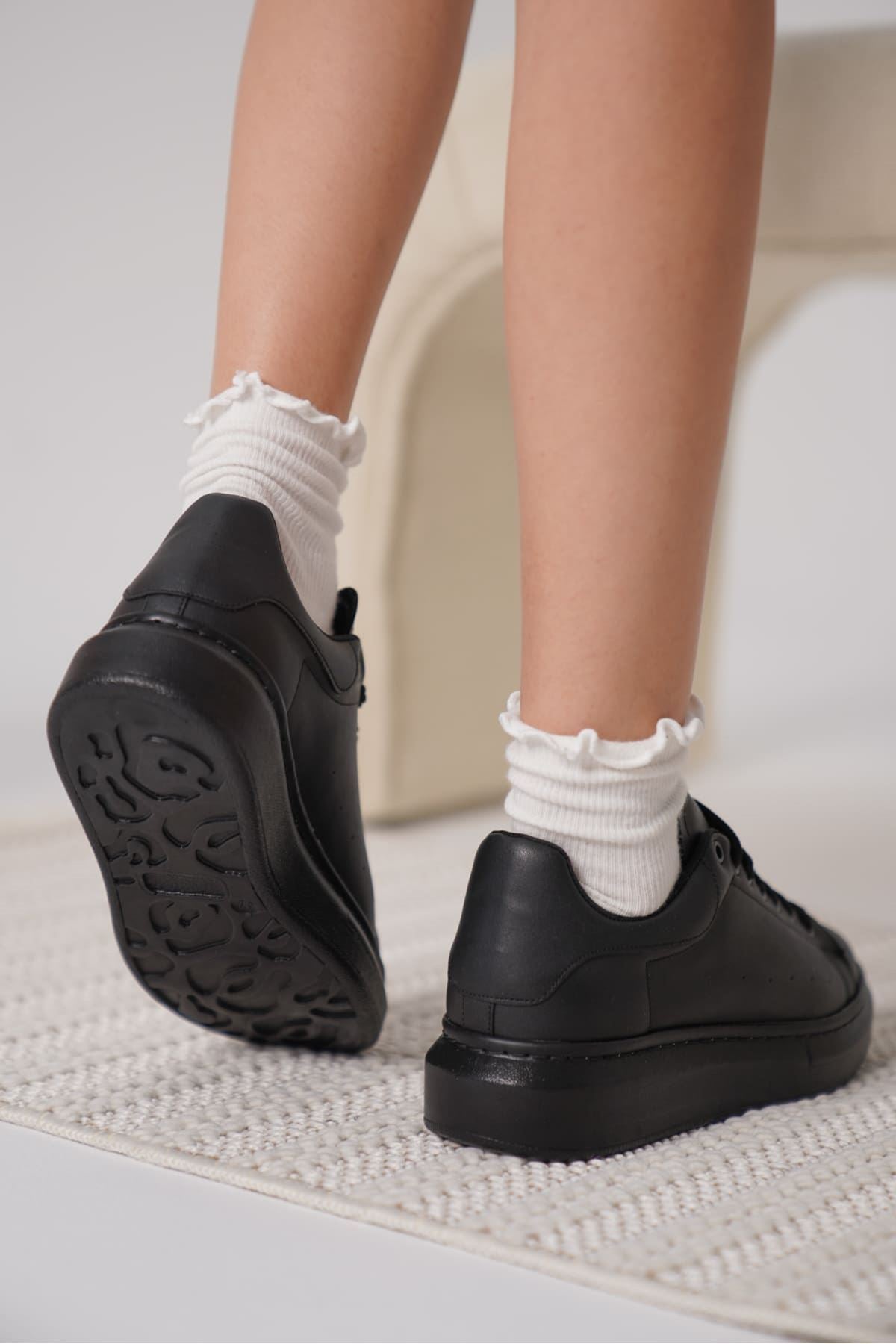 Samira Premium Black Women's Sneakers
