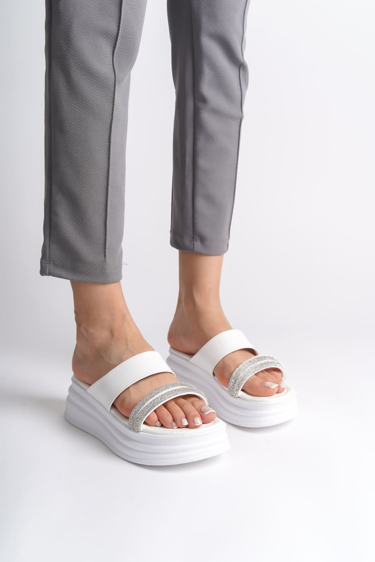 SARLENE Thick Heeled Stoned Striped Orthopedic Women's White Slippers
