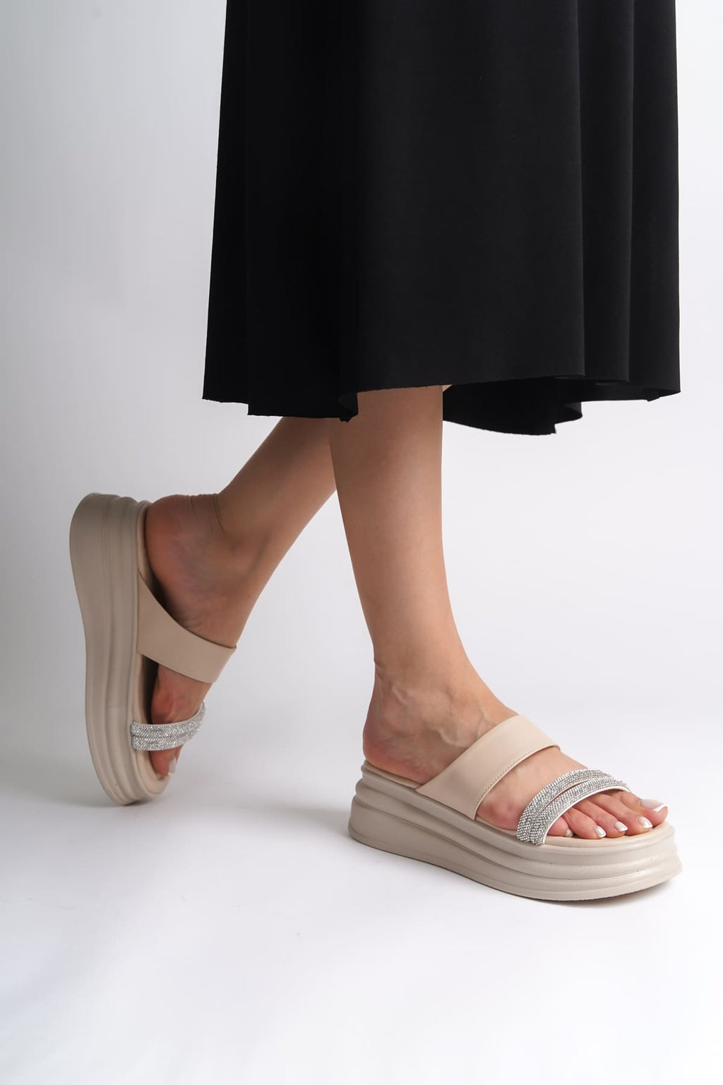SARLENE Thick Heeled Stoned Striped Orthopedic Women's Cream Slippers