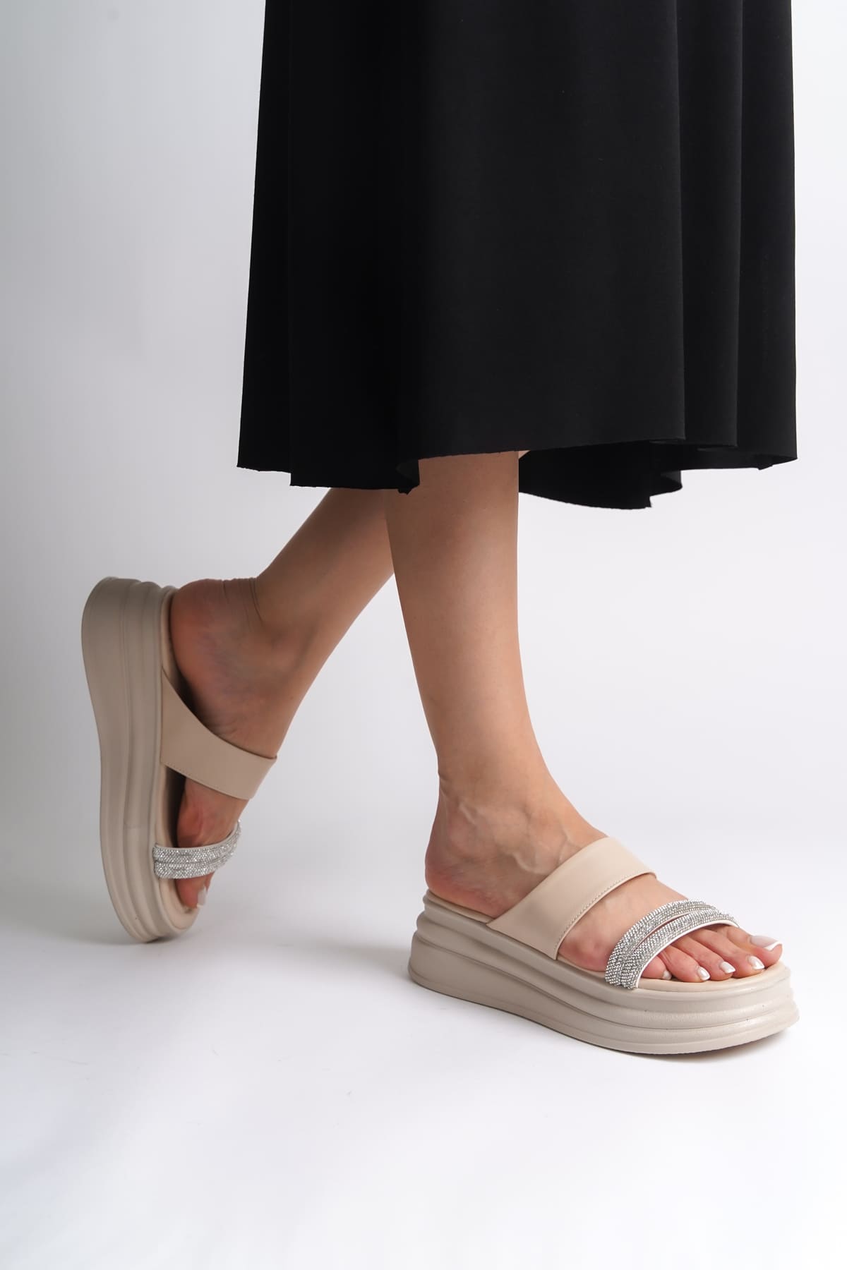 SARLENE Thick Heeled Stoned Striped Orthopedic Women's Cream Slippers