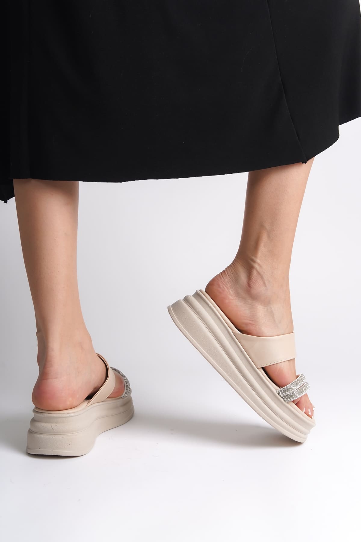 SARLENE Thick Heeled Stoned Striped Orthopedic Women's Cream Slippers