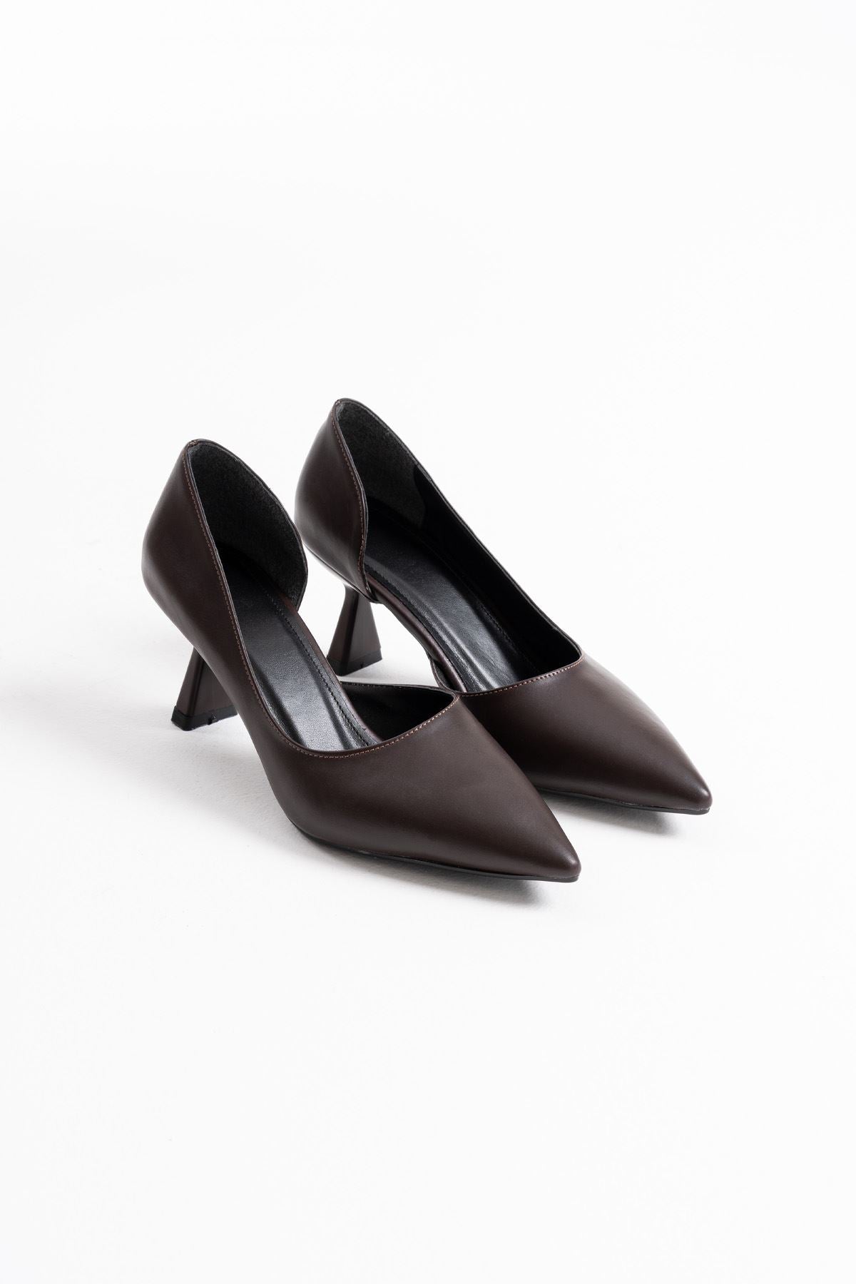 Moguer Premium Sivri Burun Acı Kahve Rugan Stiletto 6 cm