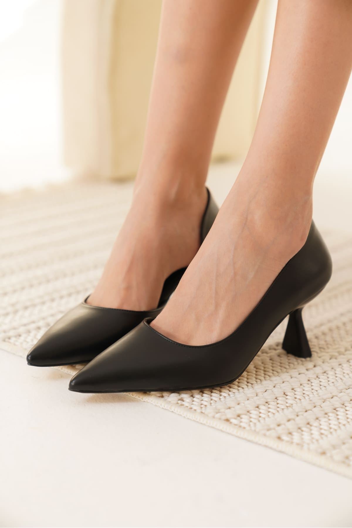 Seraphine Premium Women's Black Matte Heeled Shoes
