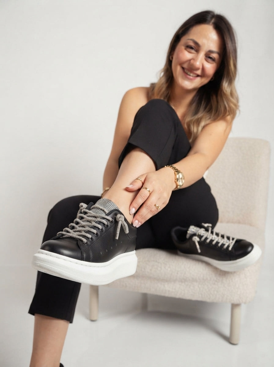 Silverhaven Premium Günlük Bağcıklı Ortopedik Taşlı Kadın Sneaker Siyah Beyaz