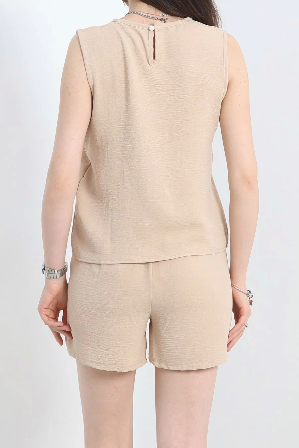 Ayrobin Suit Beige with Shorts