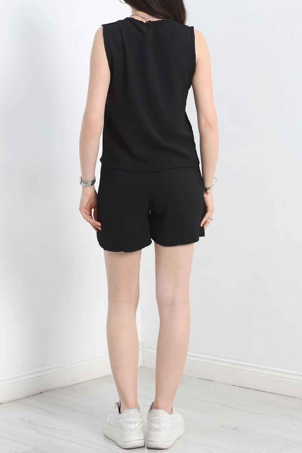 Ayrobin Suit Black with Shorts