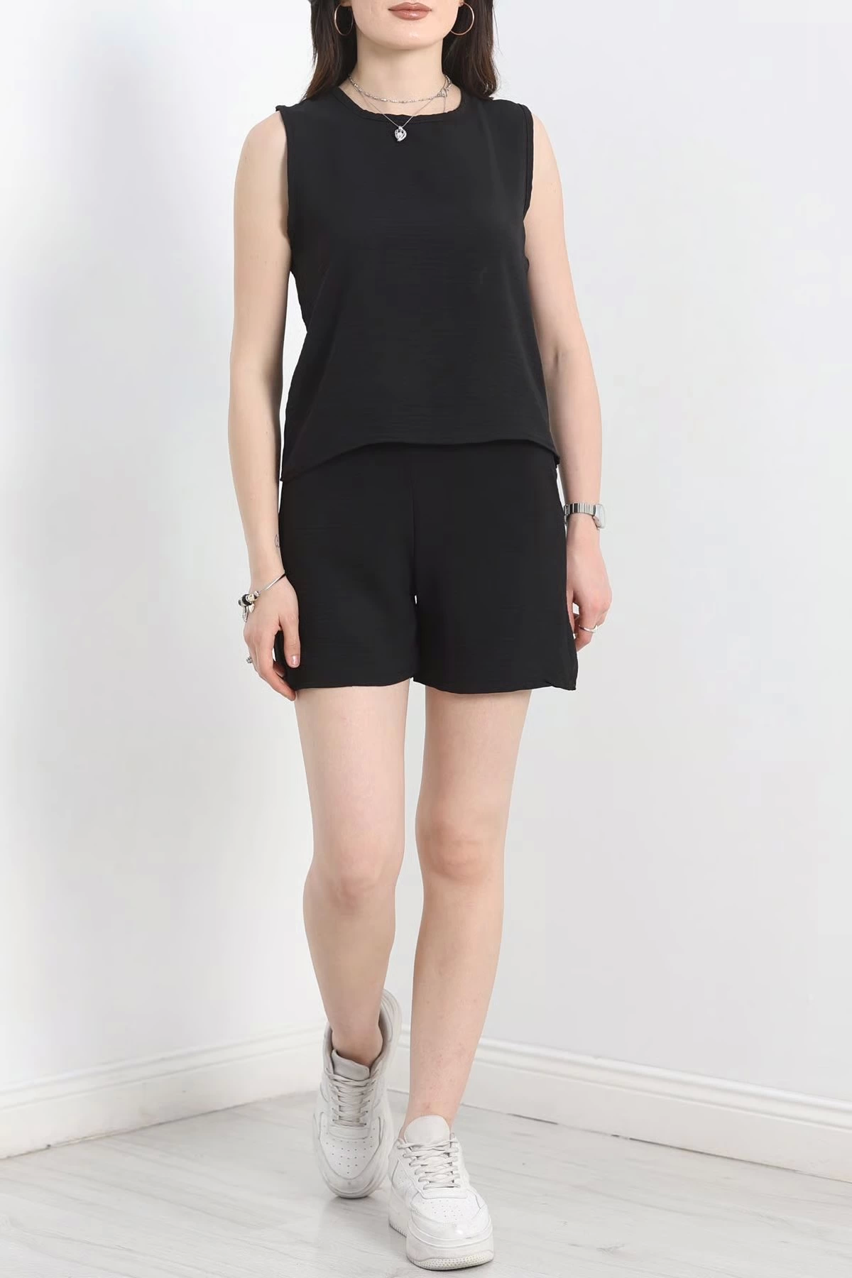 Ayrobin Suit Black with Shorts