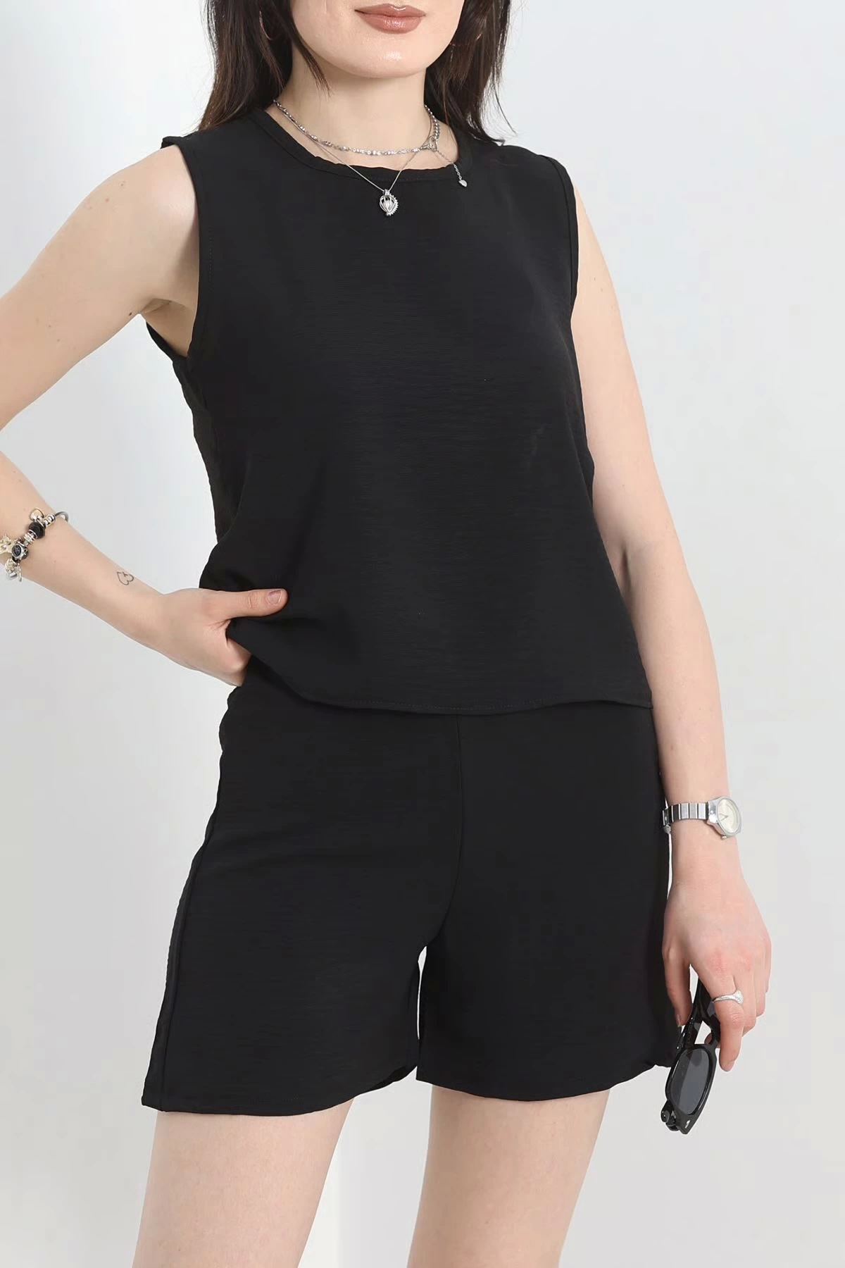 Ayrobin Suit Black with Shorts