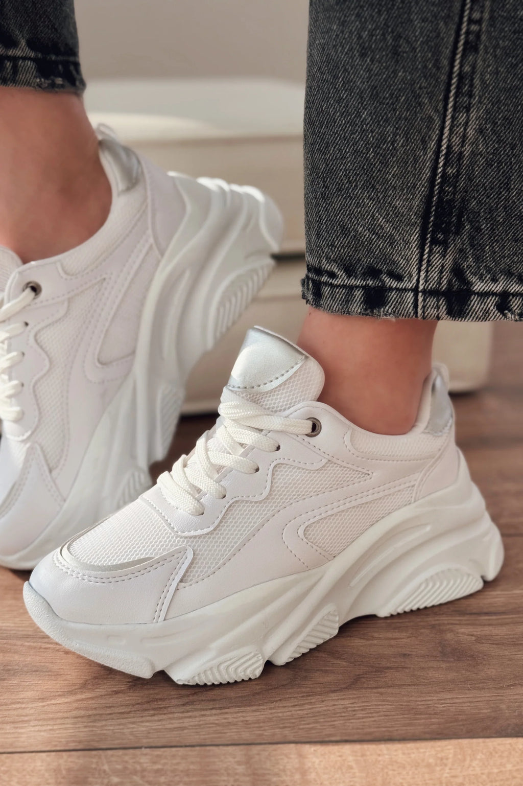 ZRİN-149 Beyaz Gümüş Bağcıklı Fileli Günlük Premium Kadın Sneaker