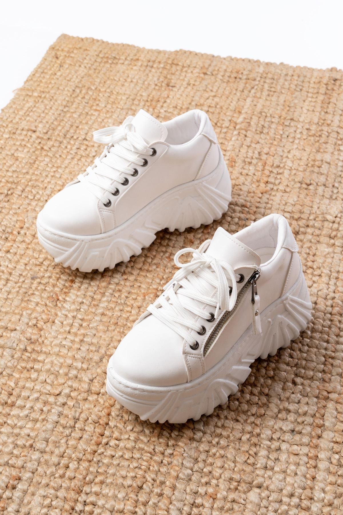 ZRİN-156 Premium Beyaz Bağcıklı Fermuarlı Yüksek Taban Kadın Sneaker