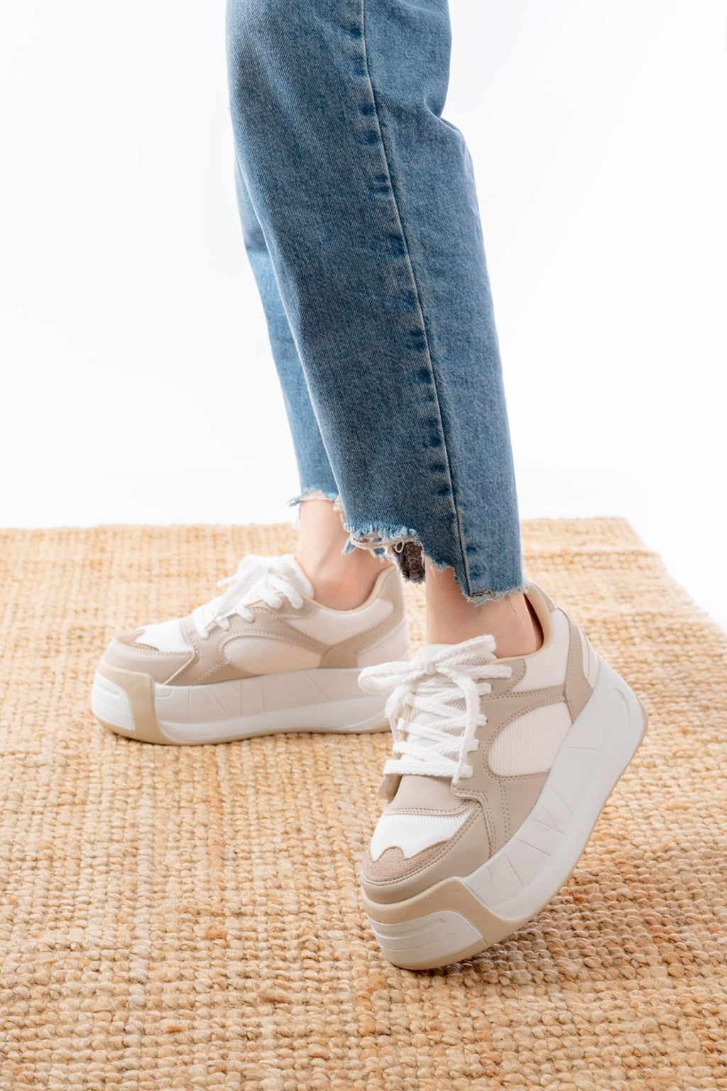 ZRİN-190 Premium Bej Bağcıklı Fileli Yüksek Taban Günlük Sneaker