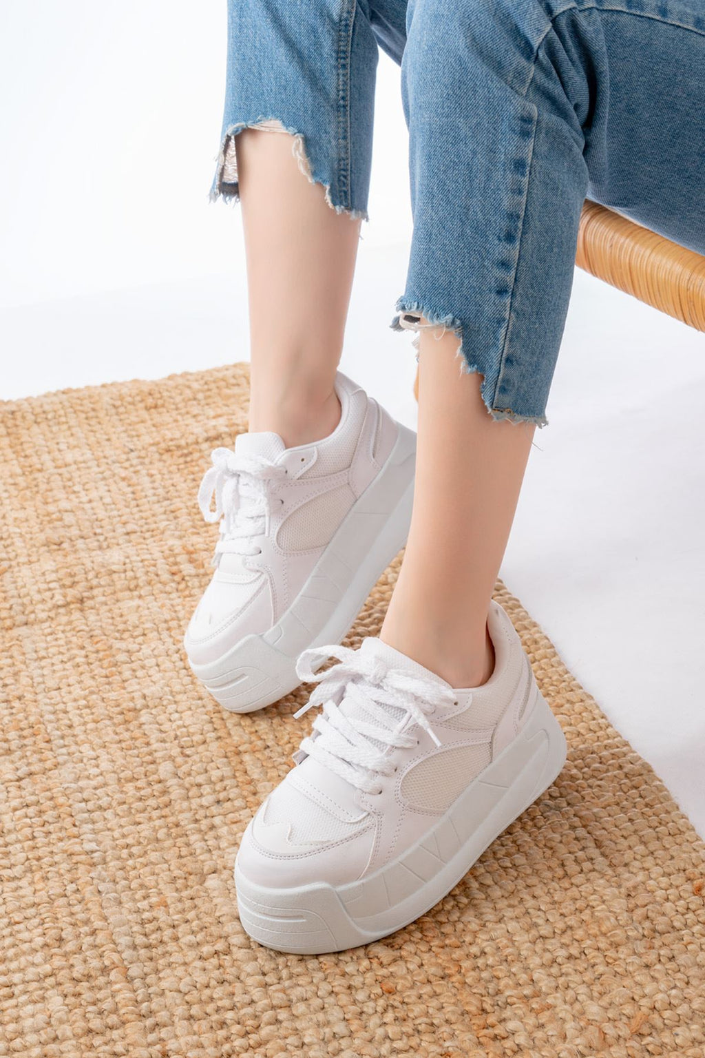 ZRİN-190 Premium Beyaz Bağcıklı Fileli Yüksek Taban Günlük Sneaker