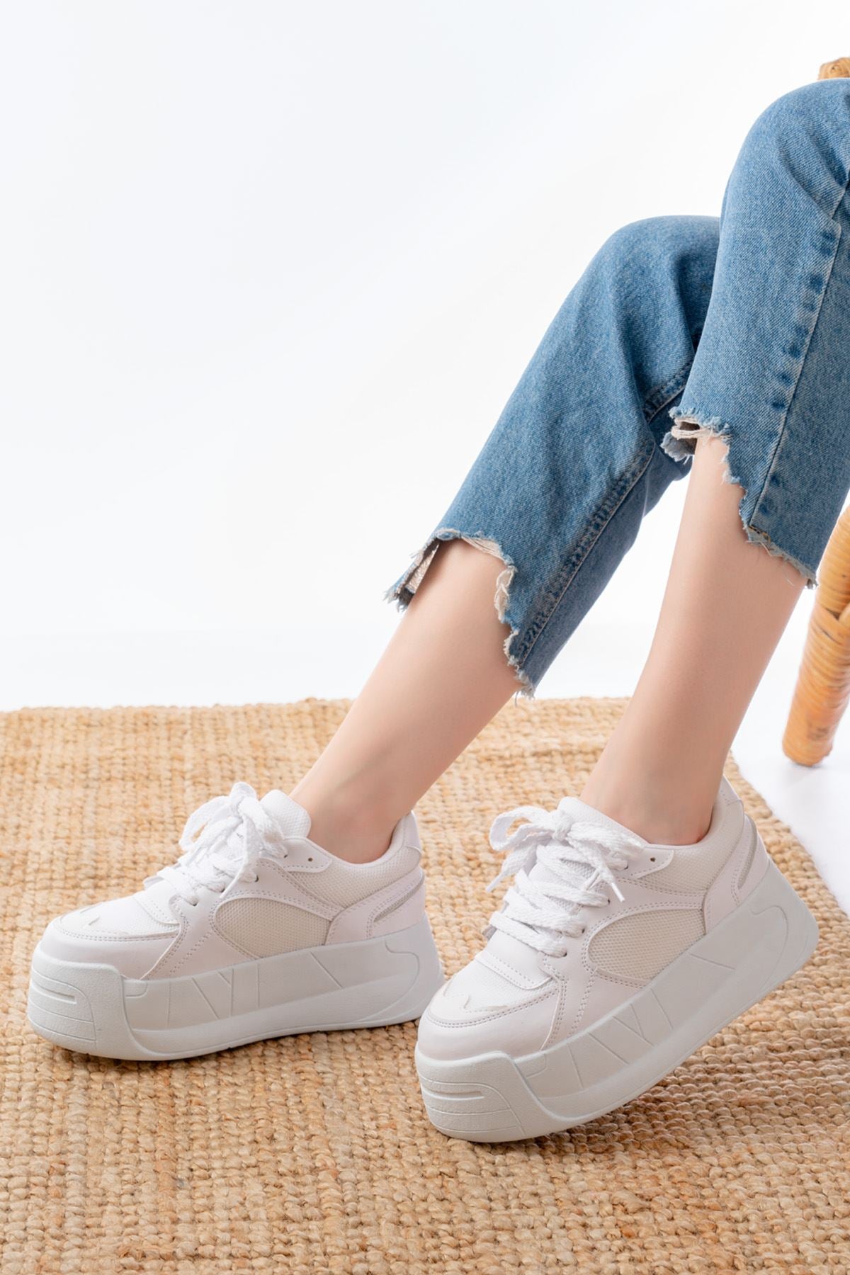 ZRİN-190 Premium Beyaz Bağcıklı Fileli Yüksek Taban Günlük Sneaker